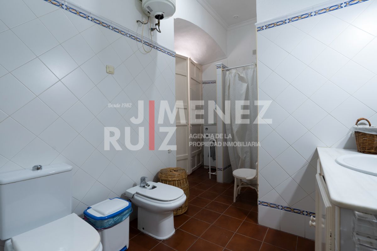 For sale of house in Villamartín