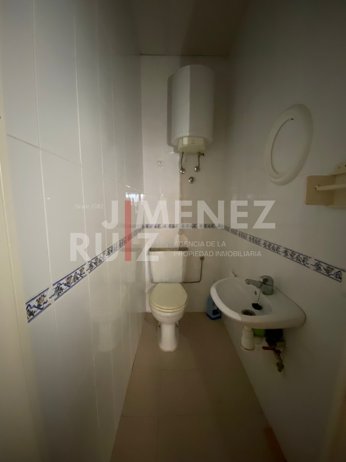 For rent of commercial in El Puerto de Santa María
