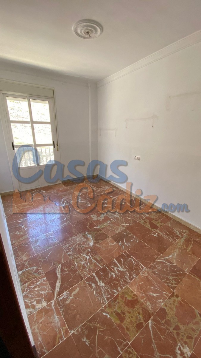 For sale of flat in Arcos de la Frontera