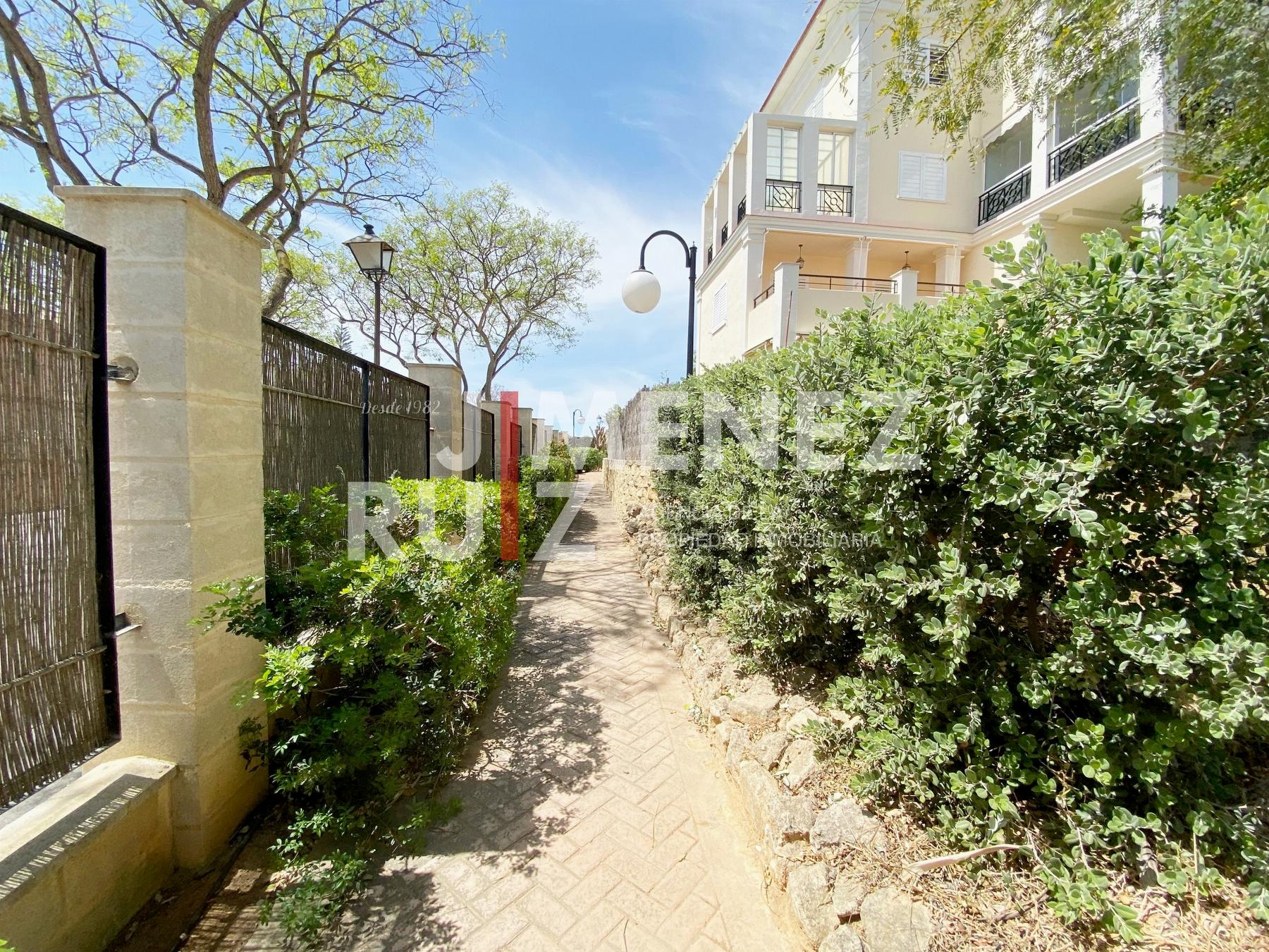 For sale of flat in El Puerto de Santa María