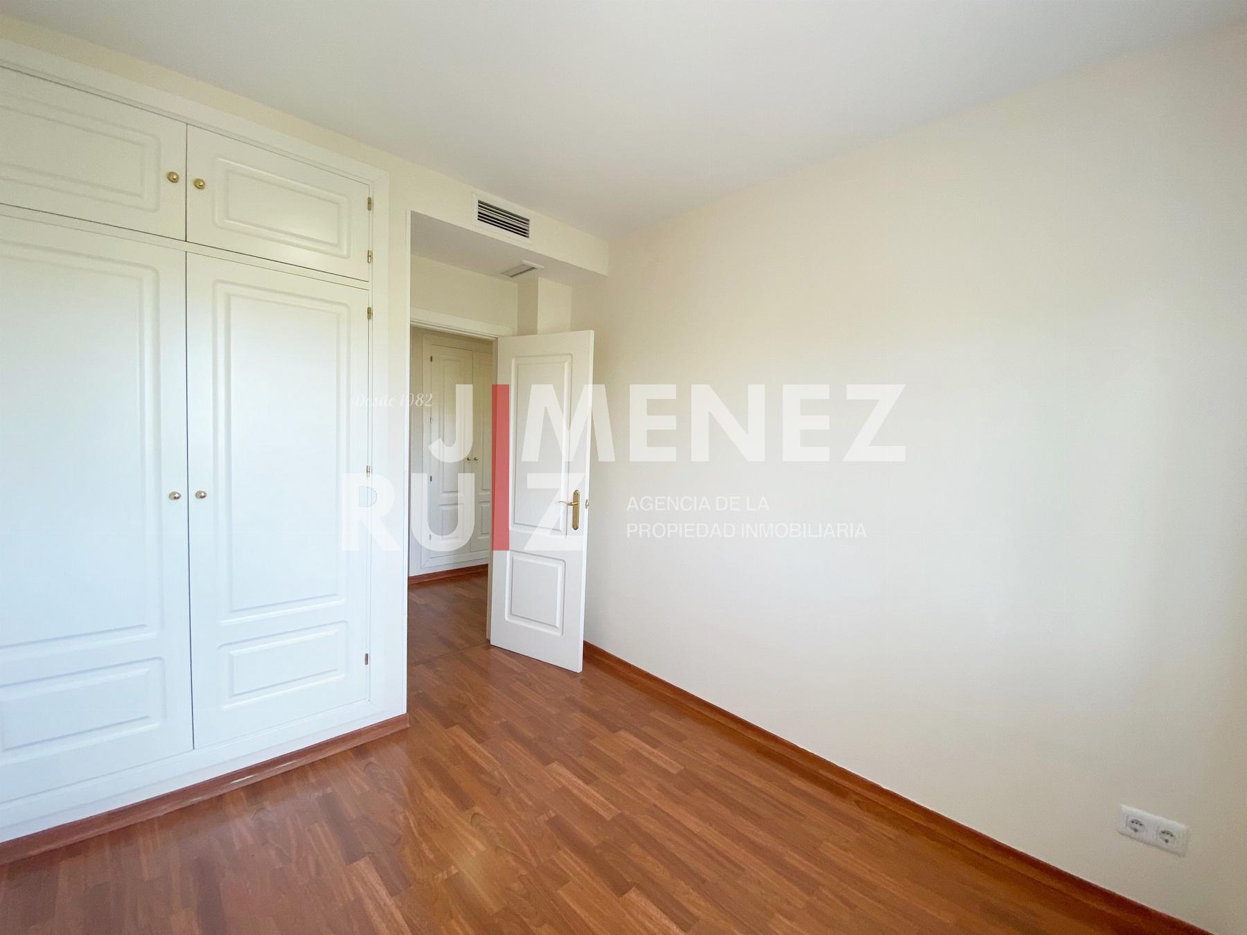 For sale of flat in El Puerto de Santa María