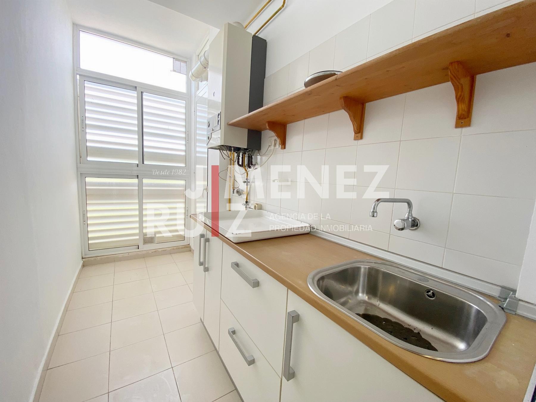 For sale of flat in El Puerto de Santa María