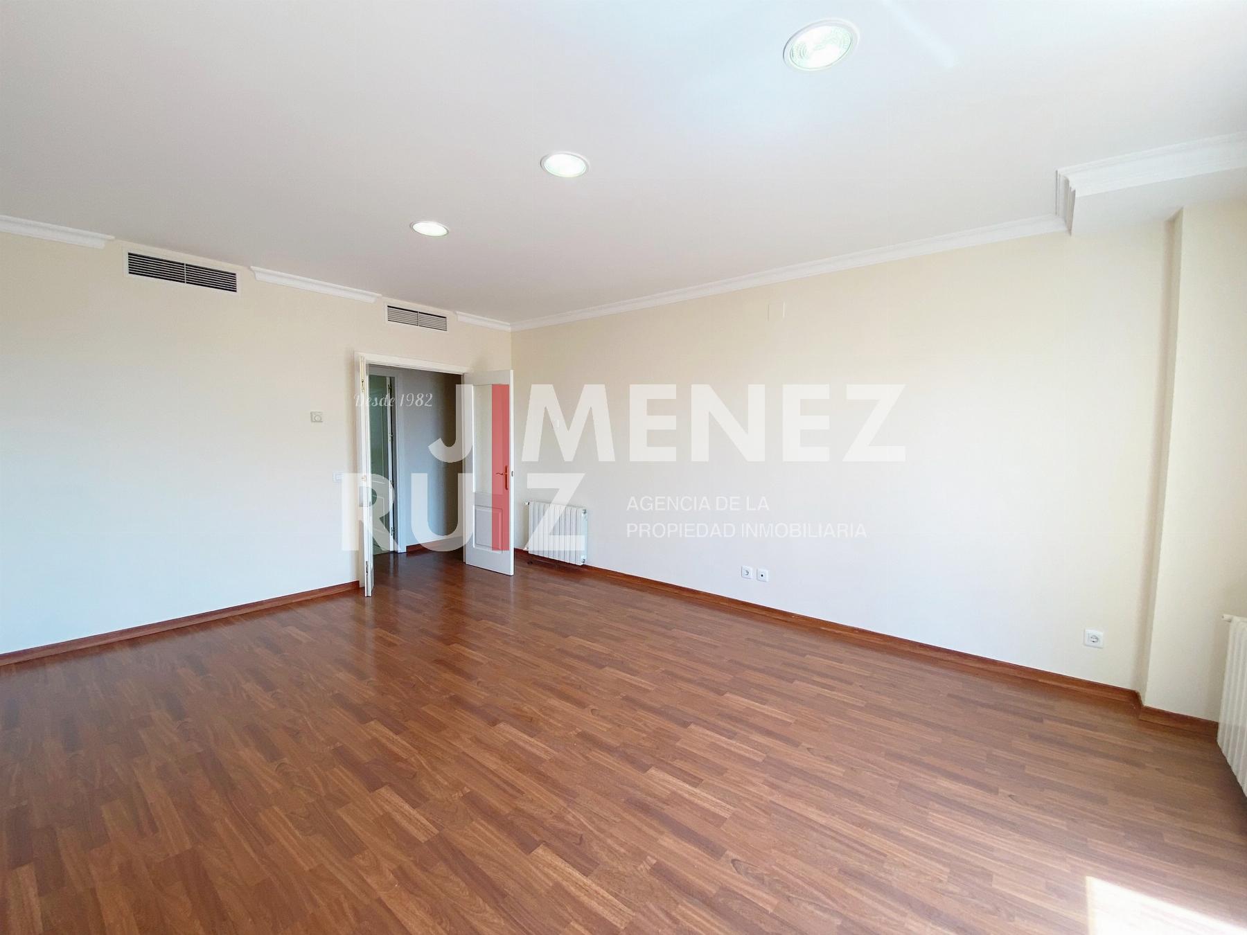 For sale of flat in El Puerto de Santa María