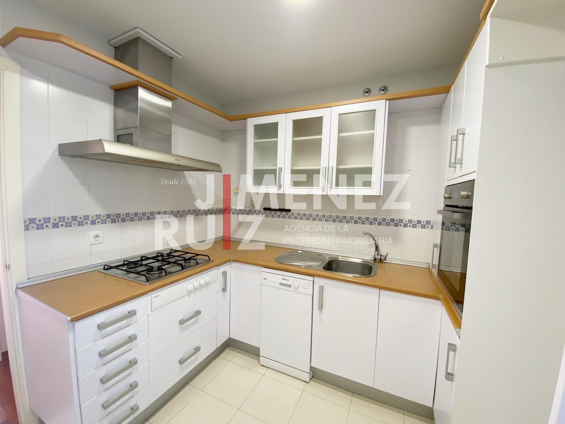 For sale of flat in El Puerto de Santa María