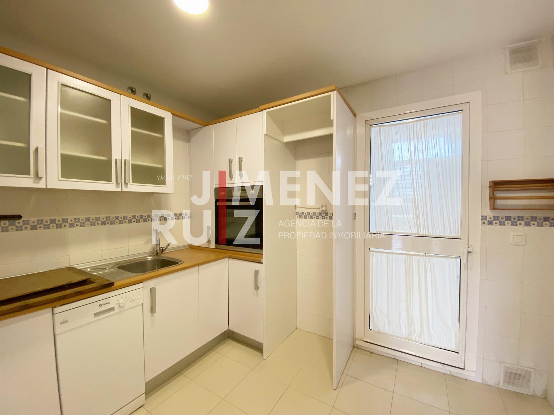 For sale of flat in El Puerto de Santa María