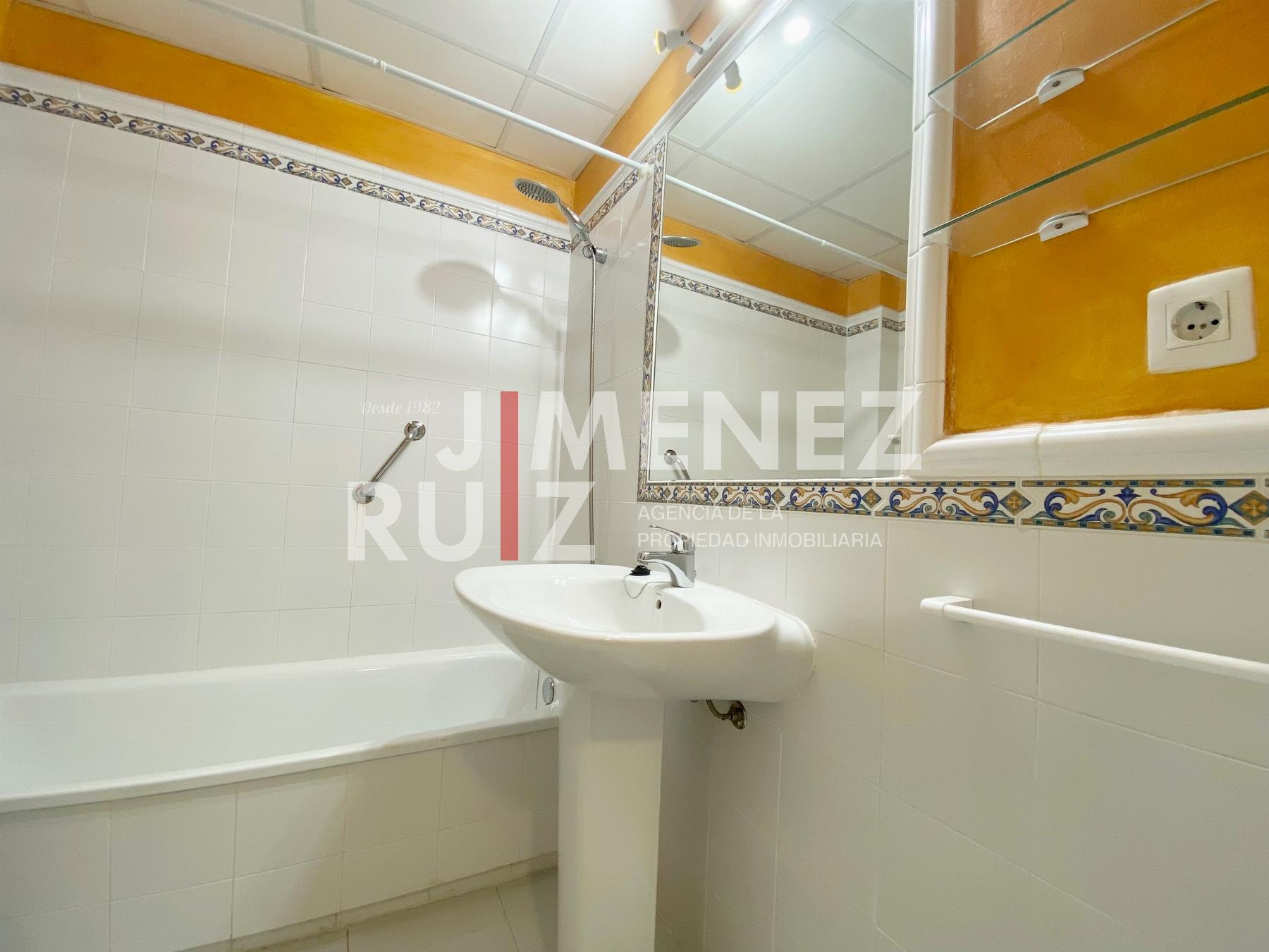 For sale of flat in El Puerto de Santa María