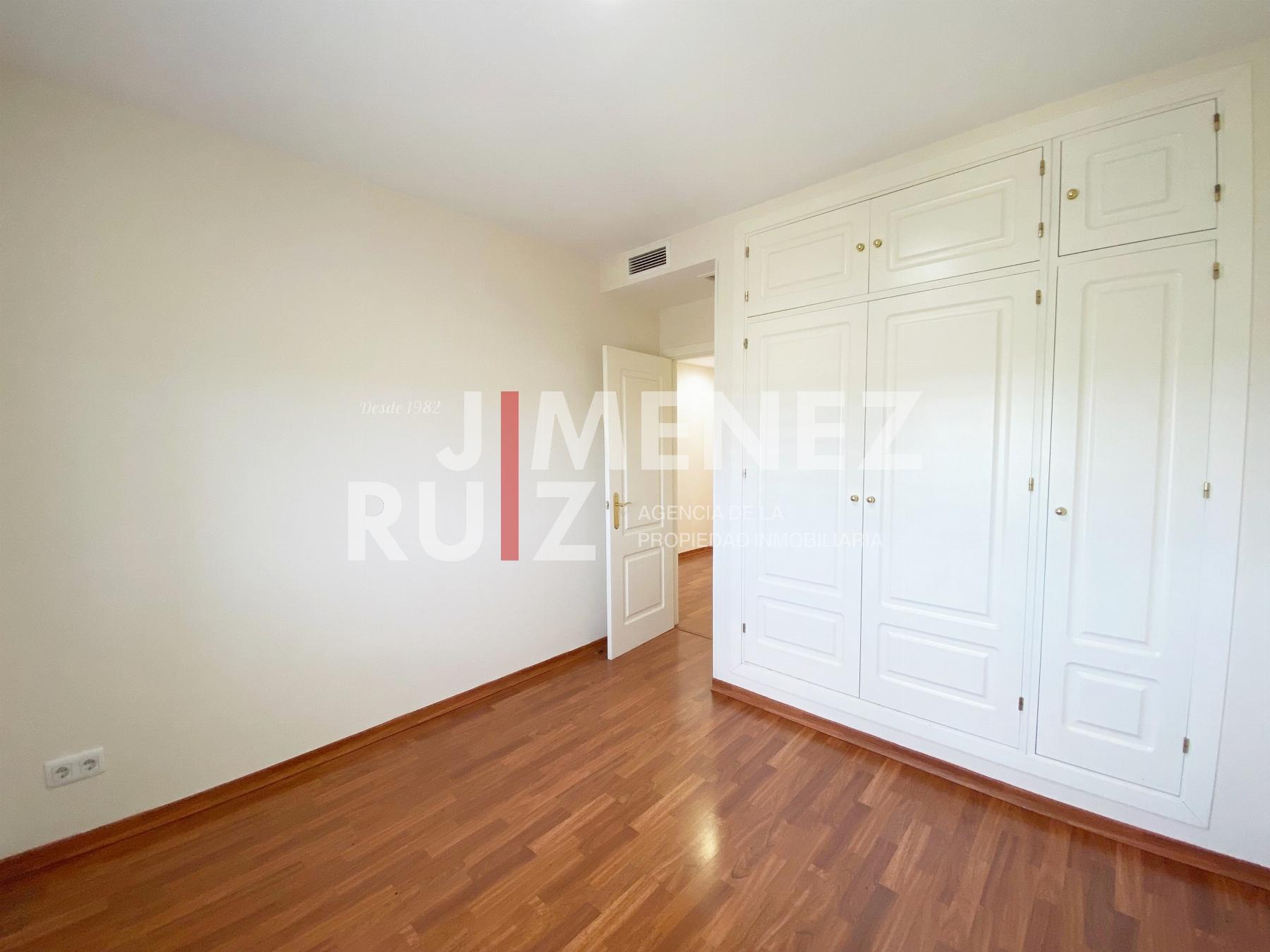 For sale of flat in El Puerto de Santa María