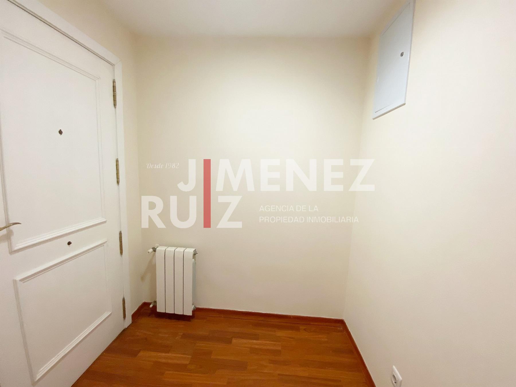For sale of flat in El Puerto de Santa María