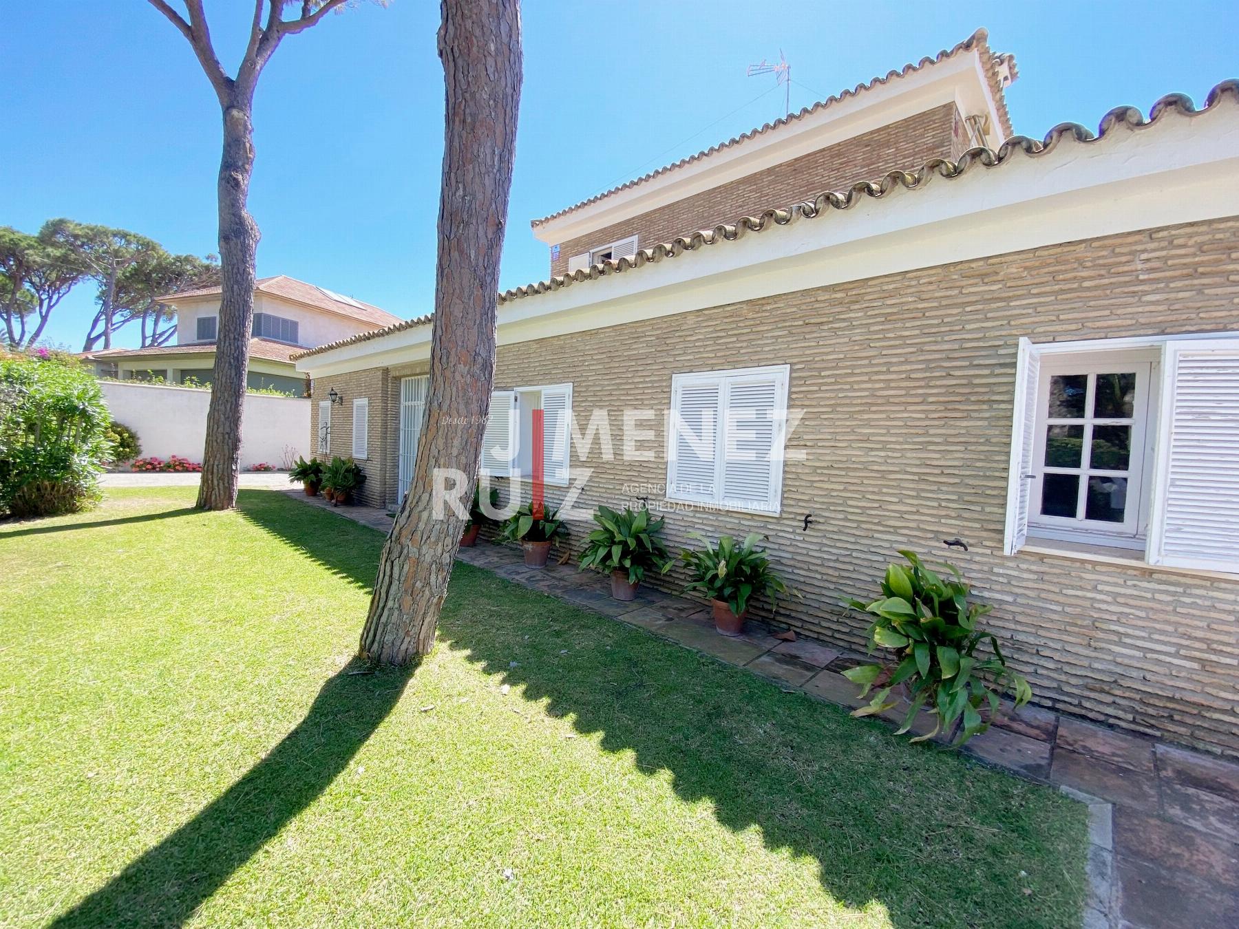 For sale of chalet in El Puerto de Santa María