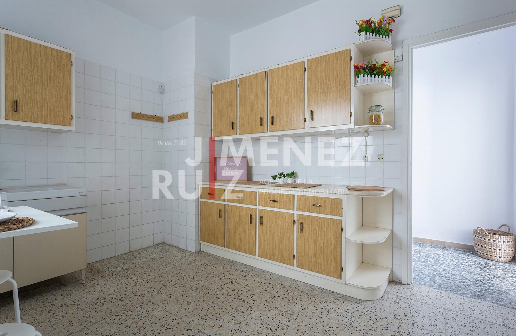 For sale of flat in Cádiz