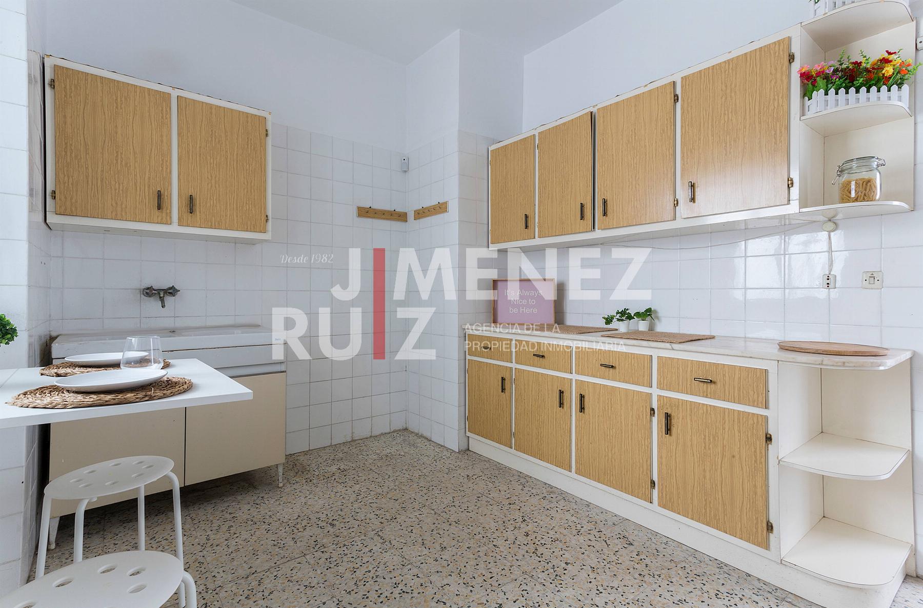 For sale of flat in Cádiz