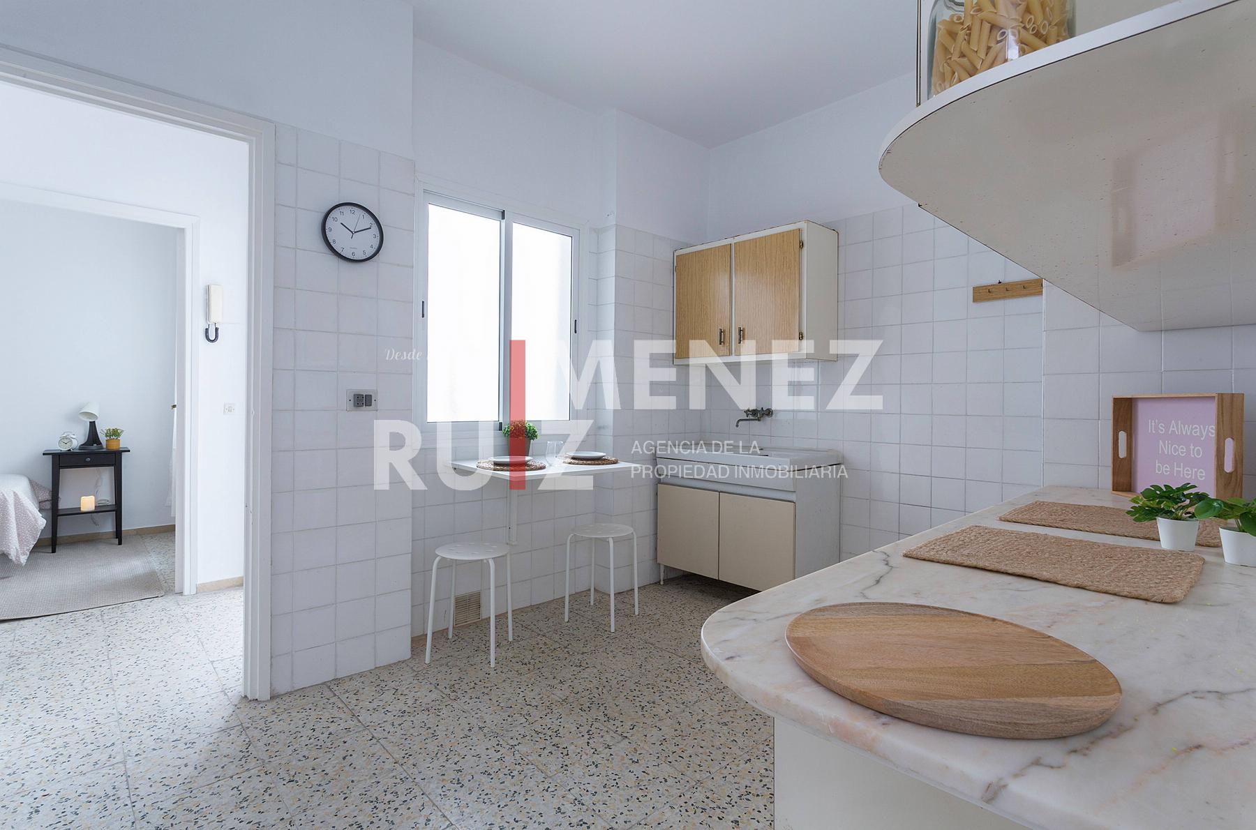 For sale of flat in Cádiz