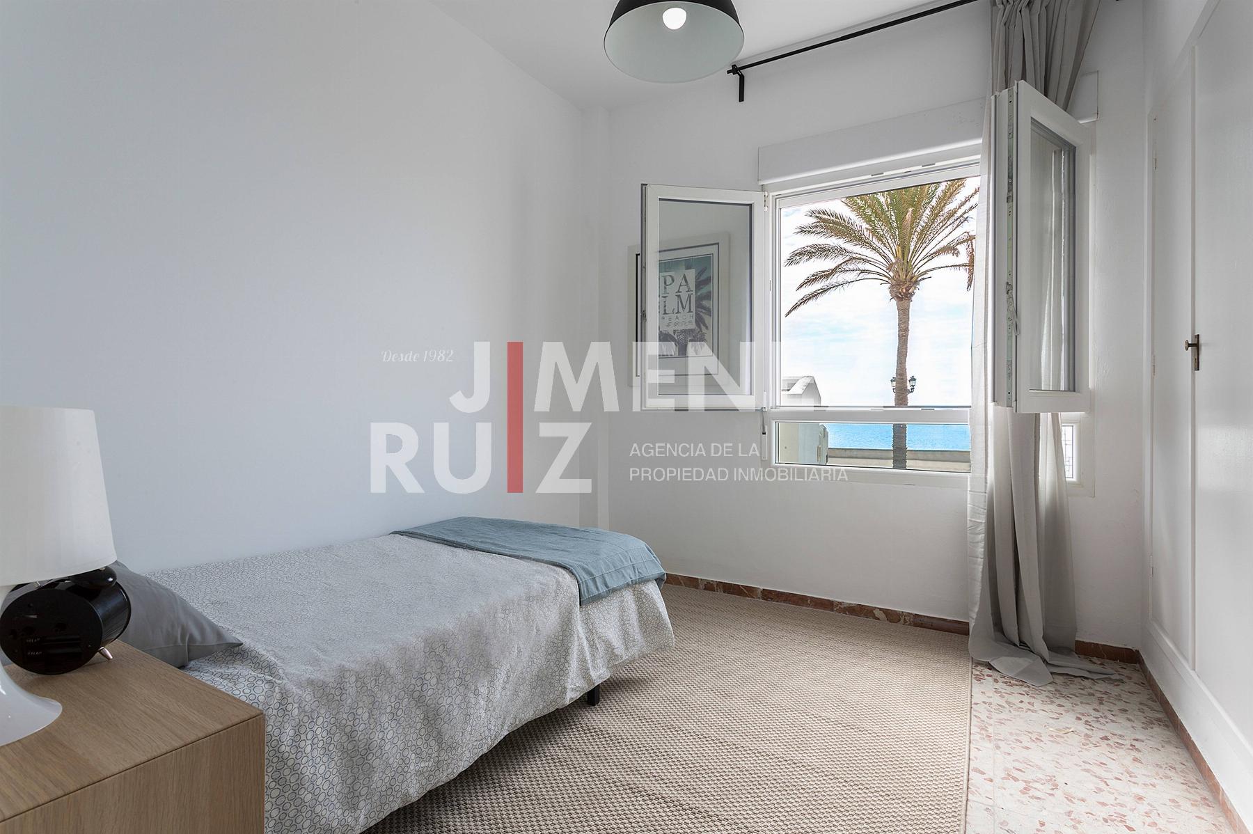 For sale of flat in Cádiz