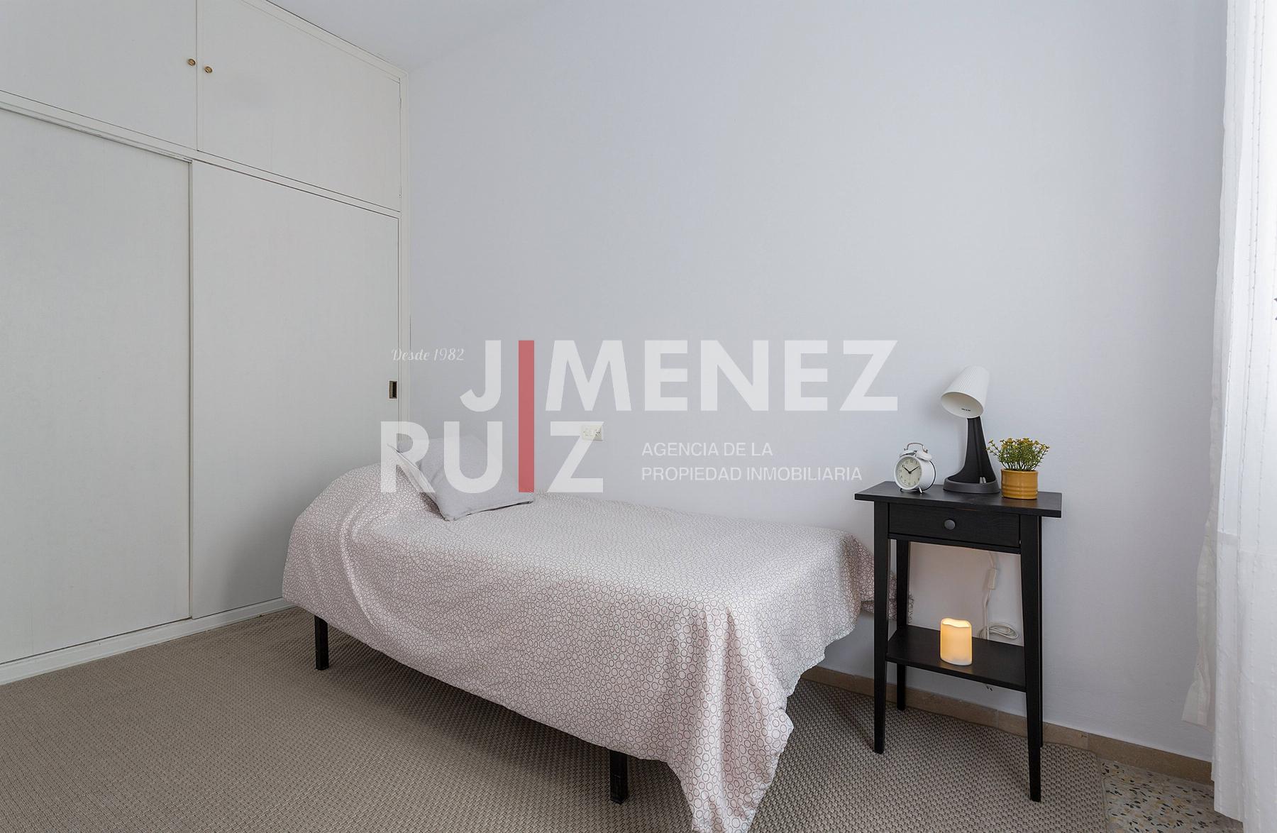 For sale of flat in Cádiz