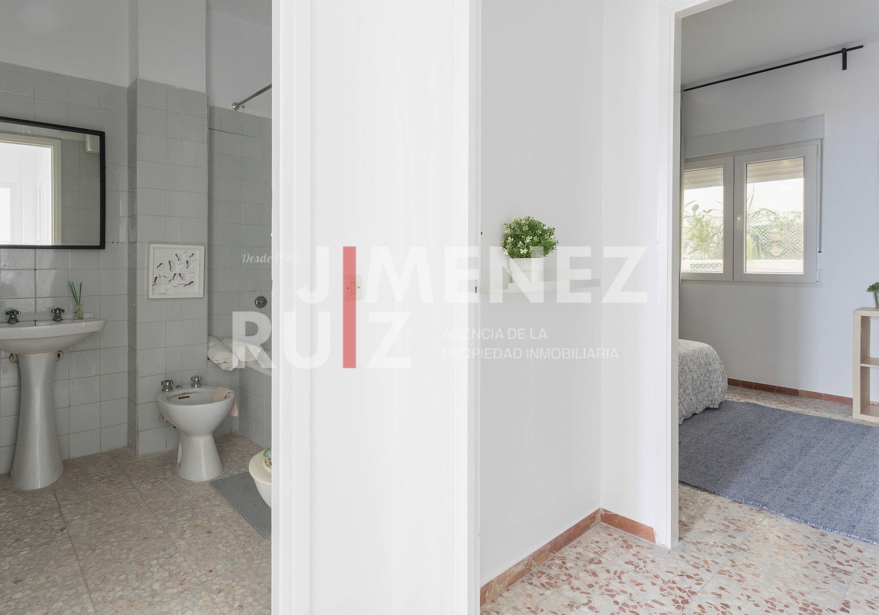 For sale of flat in Cádiz