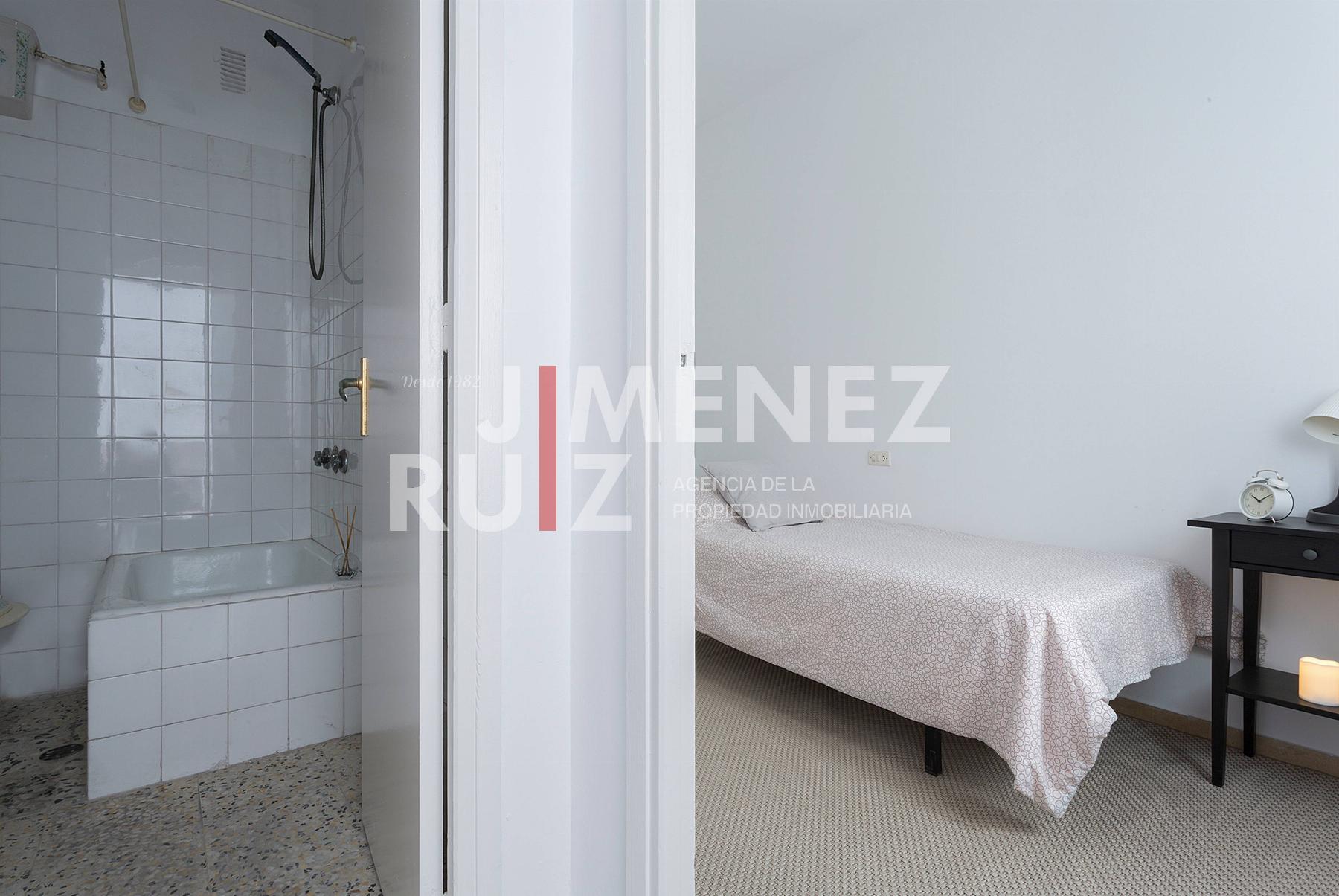 For sale of flat in Cádiz