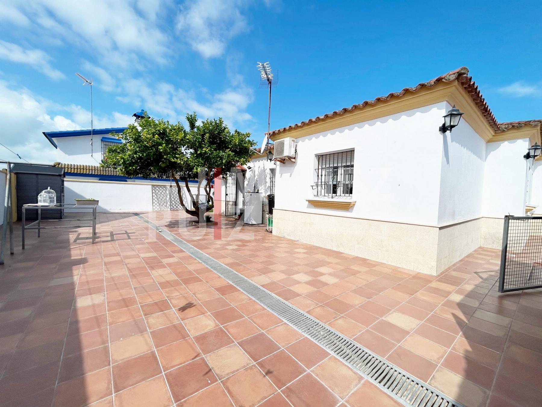 For sale of chalet in El Puerto de Santa María