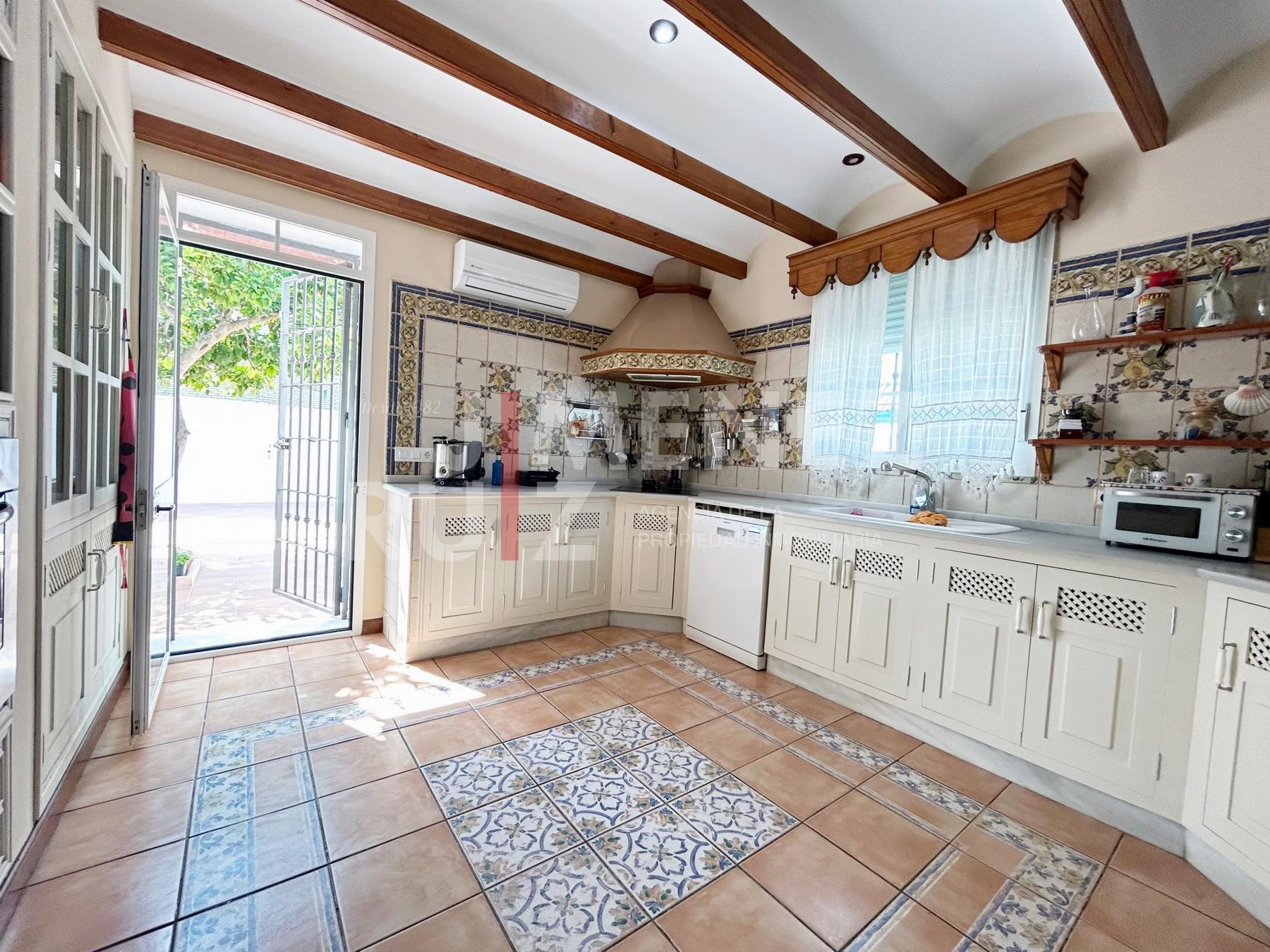 For sale of chalet in El Puerto de Santa María