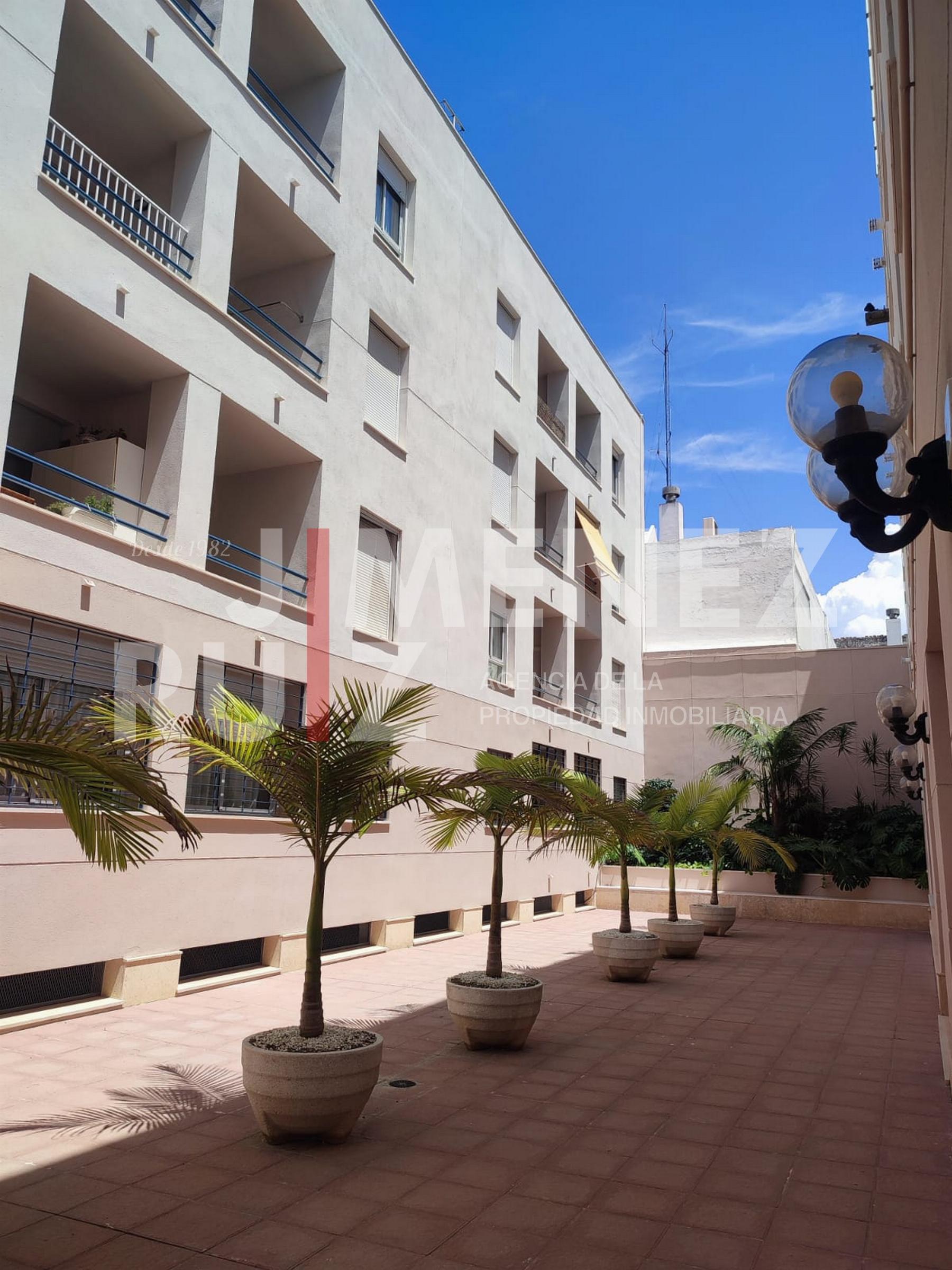 For sale of flat in El Puerto de Santa María