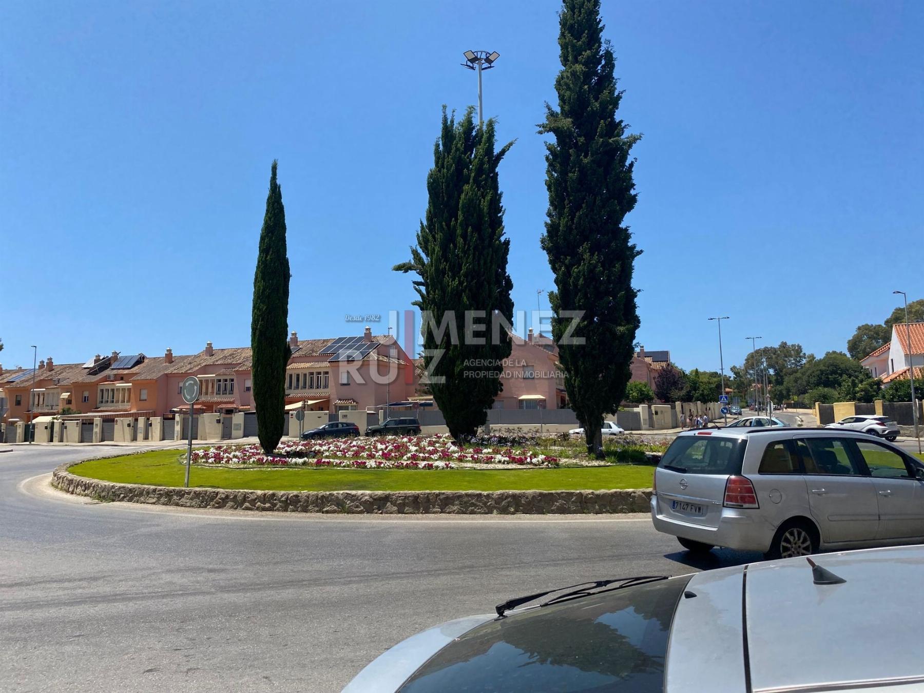 For rent of commercial in El Puerto de Santa María