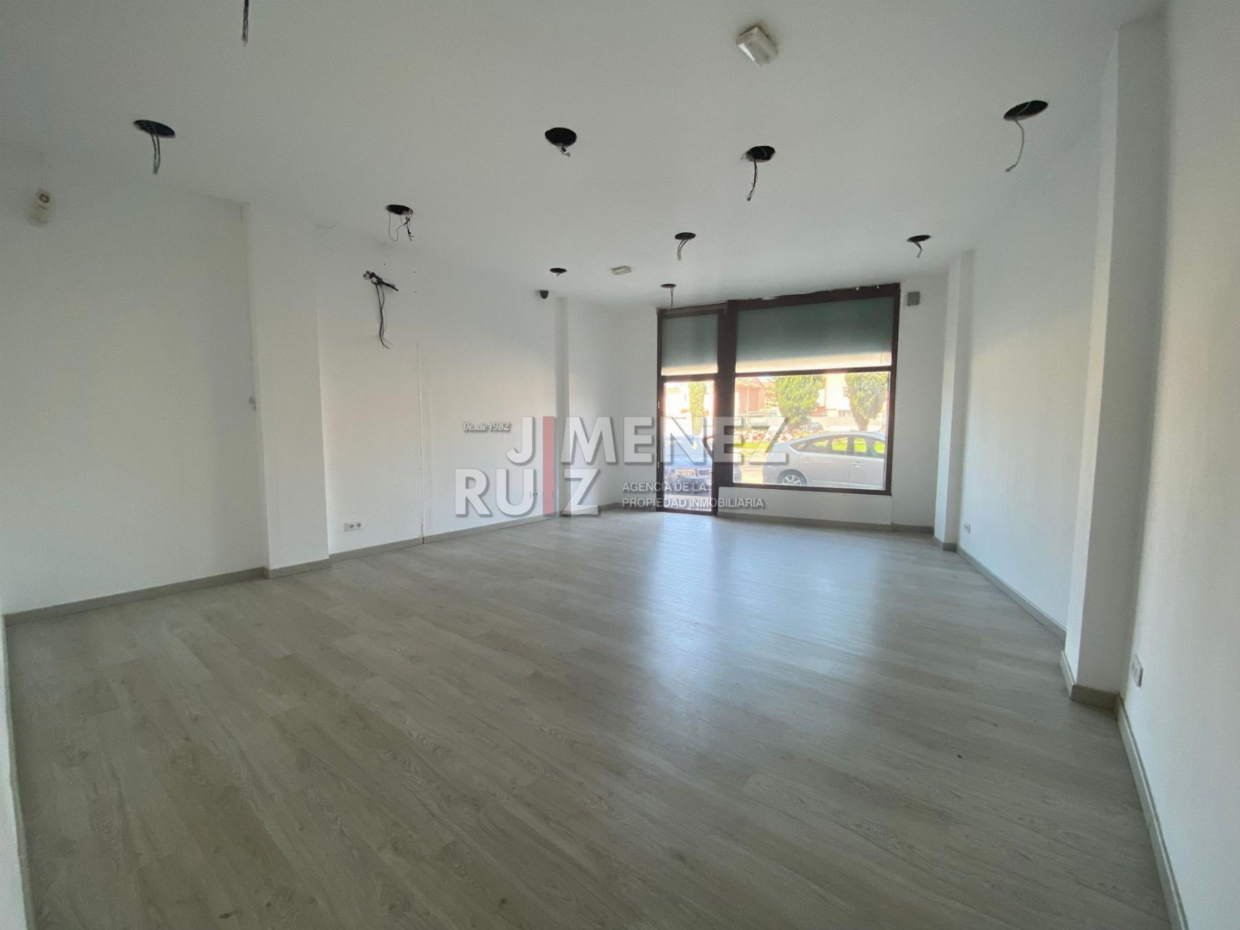 For rent of commercial in El Puerto de Santa María