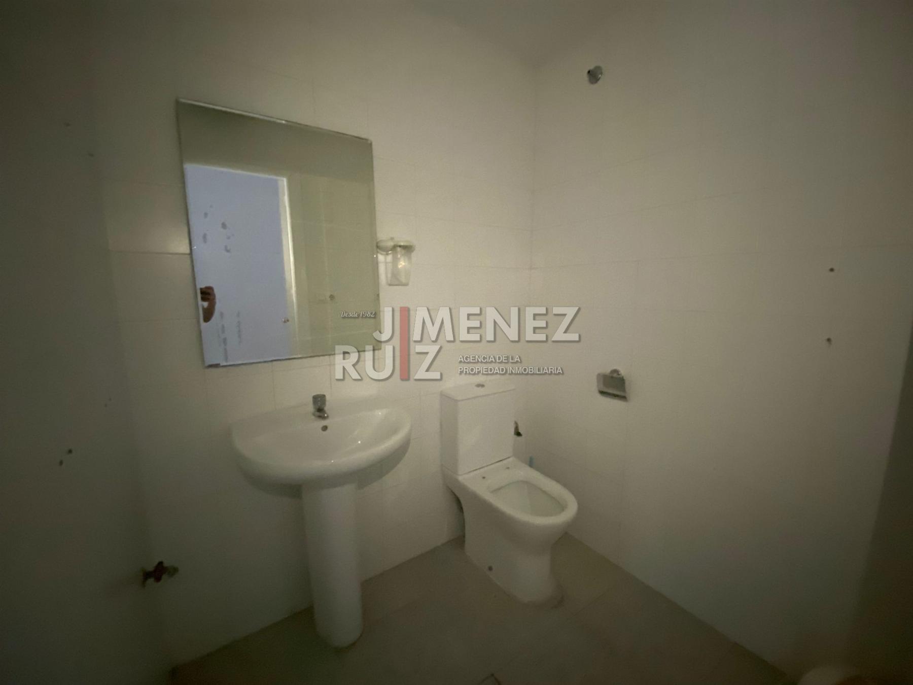For rent of commercial in El Puerto de Santa María