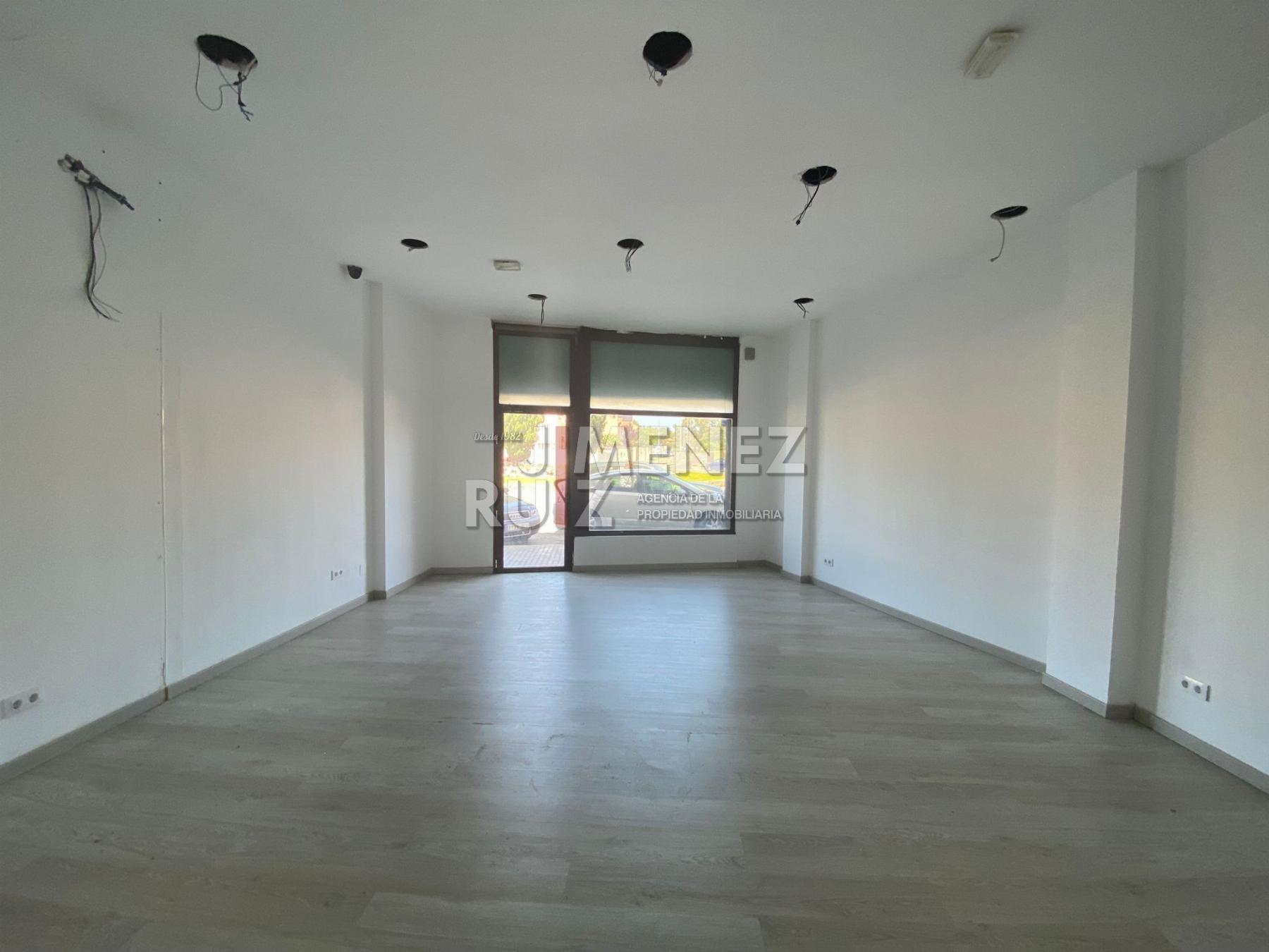 For rent of commercial in El Puerto de Santa María