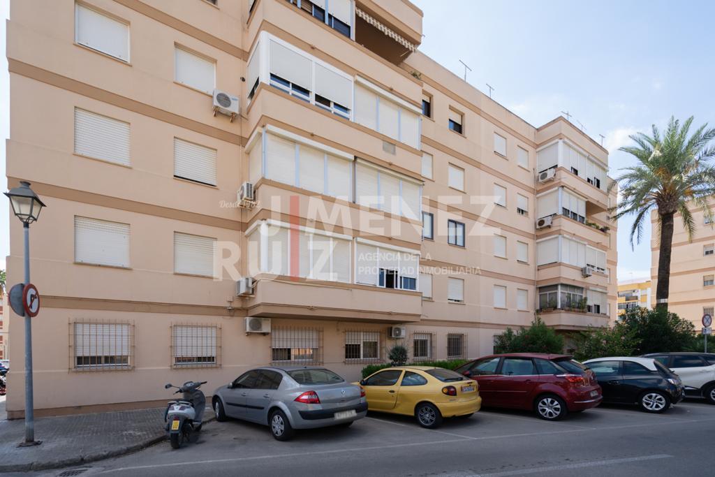 For sale of flat in El Puerto de Santa María