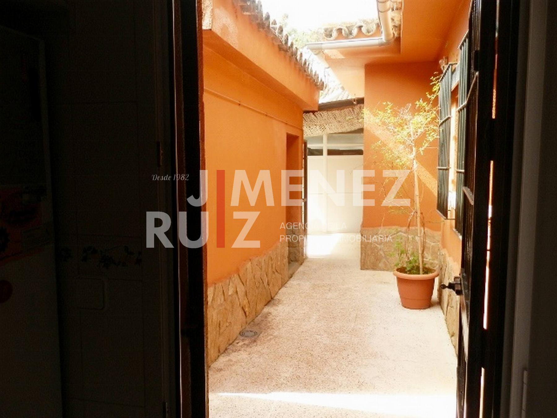 For sale of chalet in El Puerto de Santa María