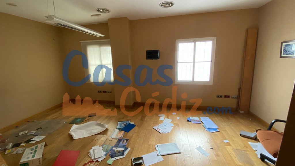 For sale of commercial in Jerez de la Frontera