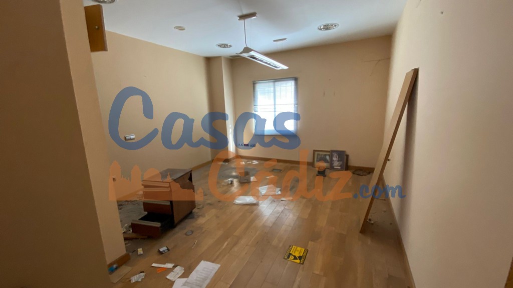 For sale of commercial in Jerez de la Frontera