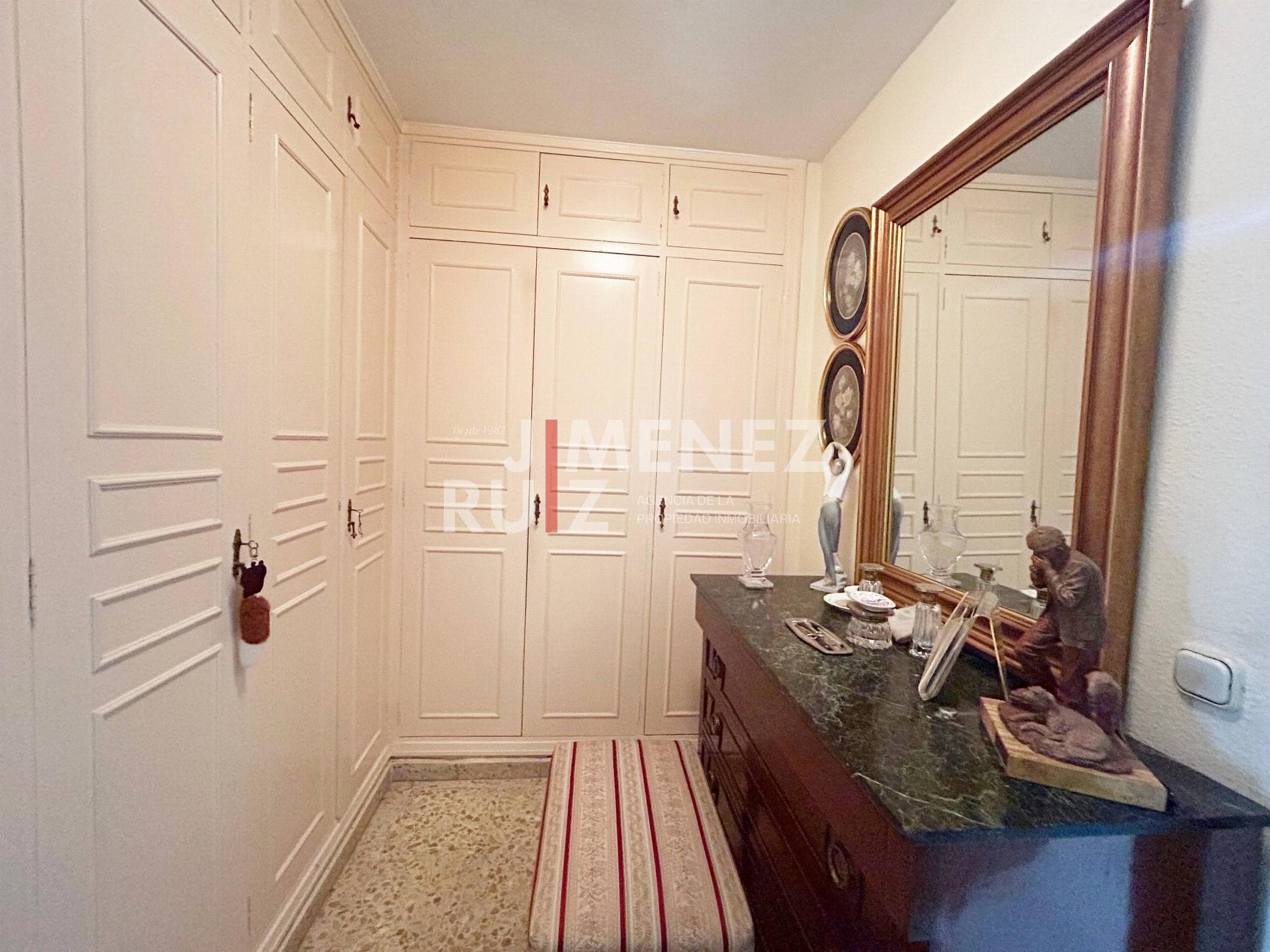 For sale of flat in Cádiz