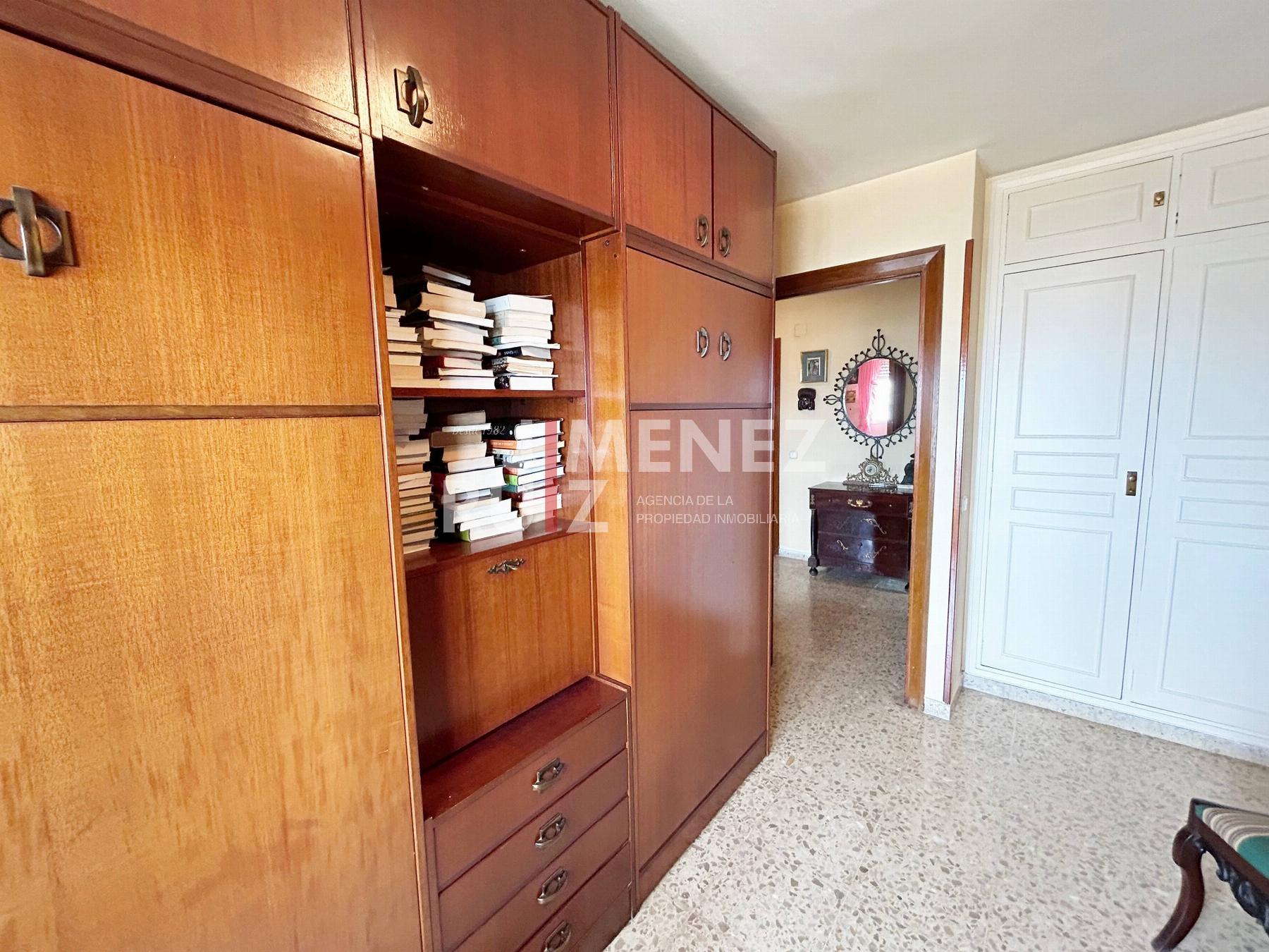 For sale of flat in Cádiz