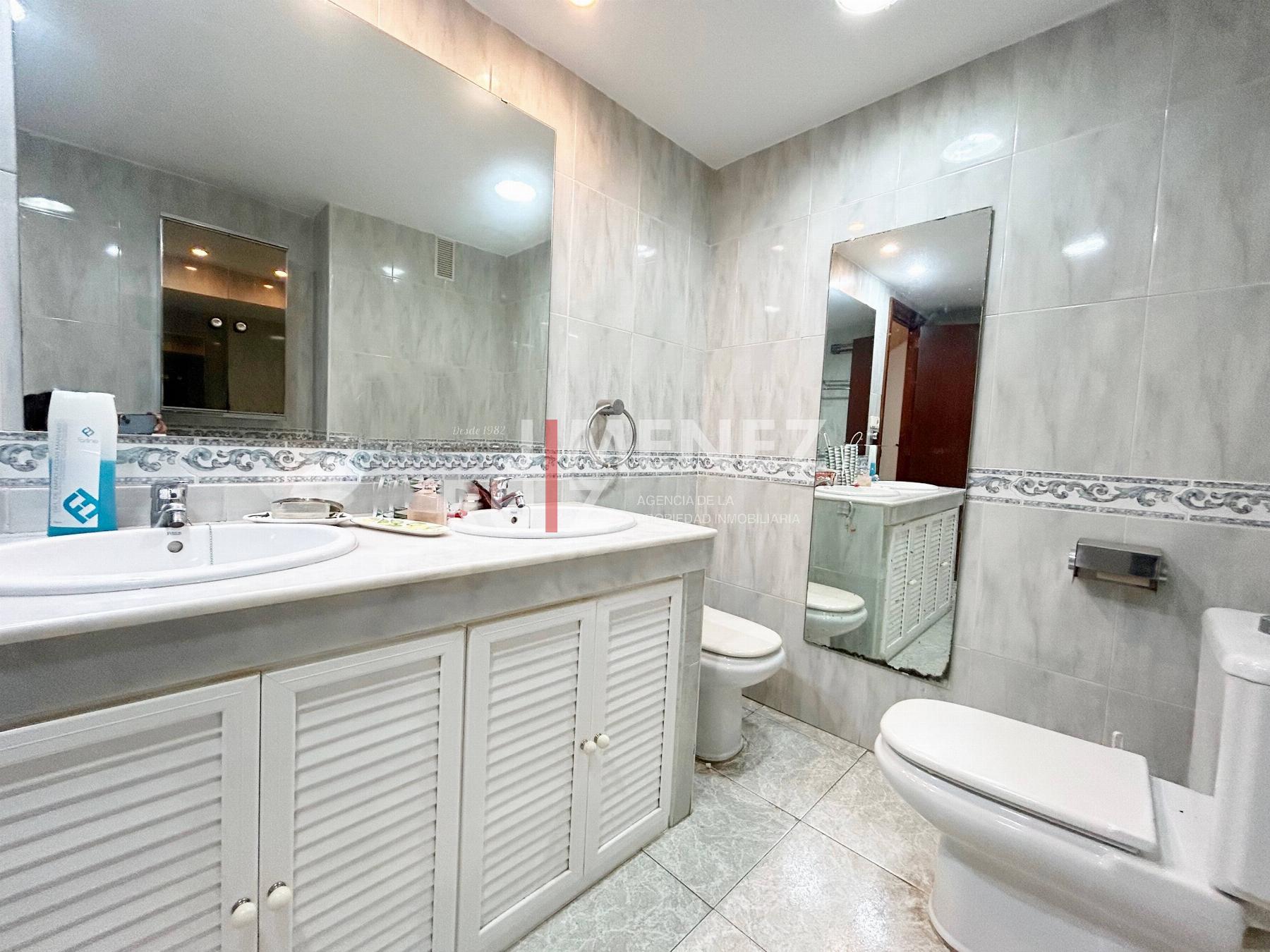 For sale of flat in Cádiz