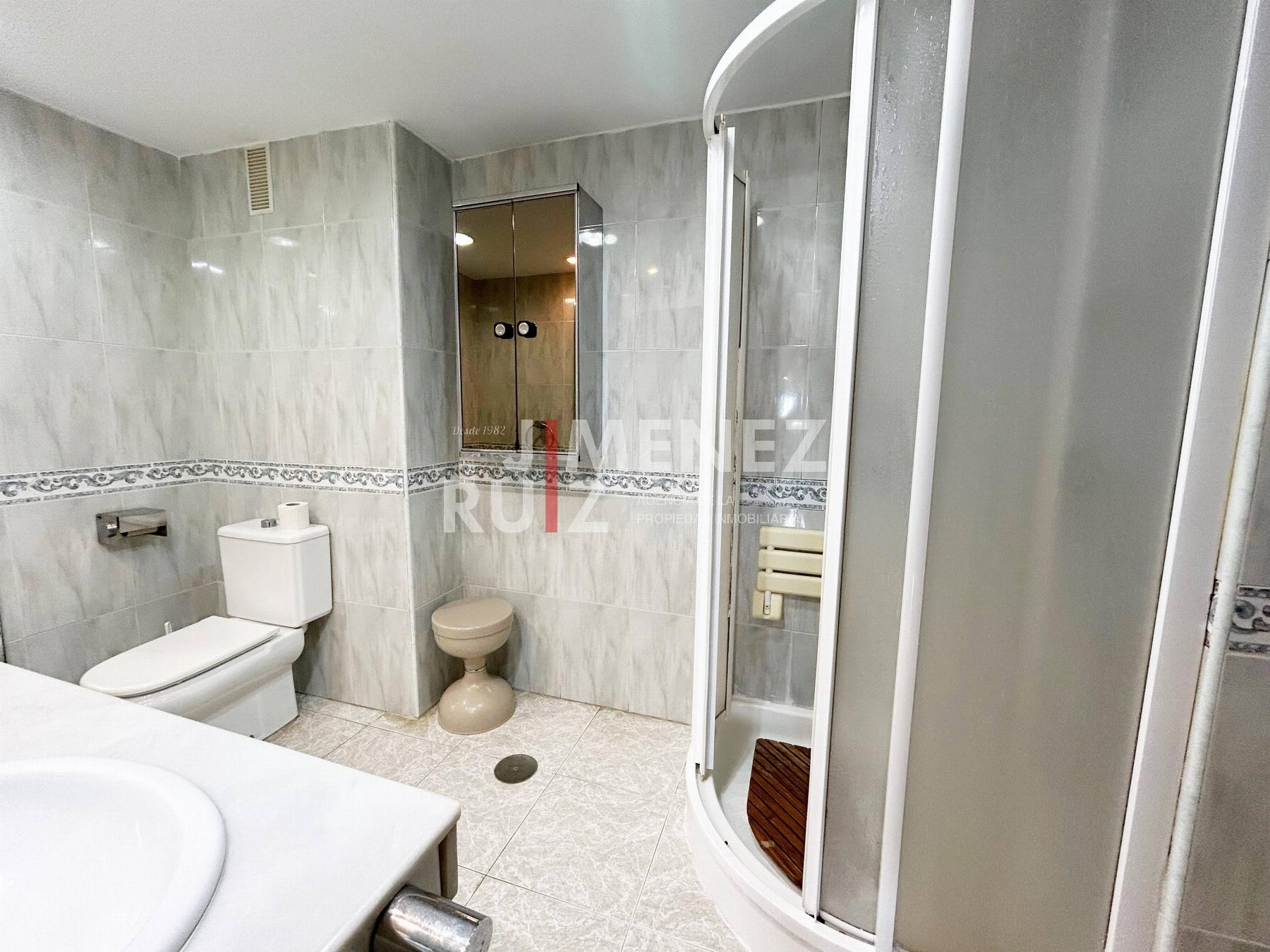 For sale of flat in Cádiz