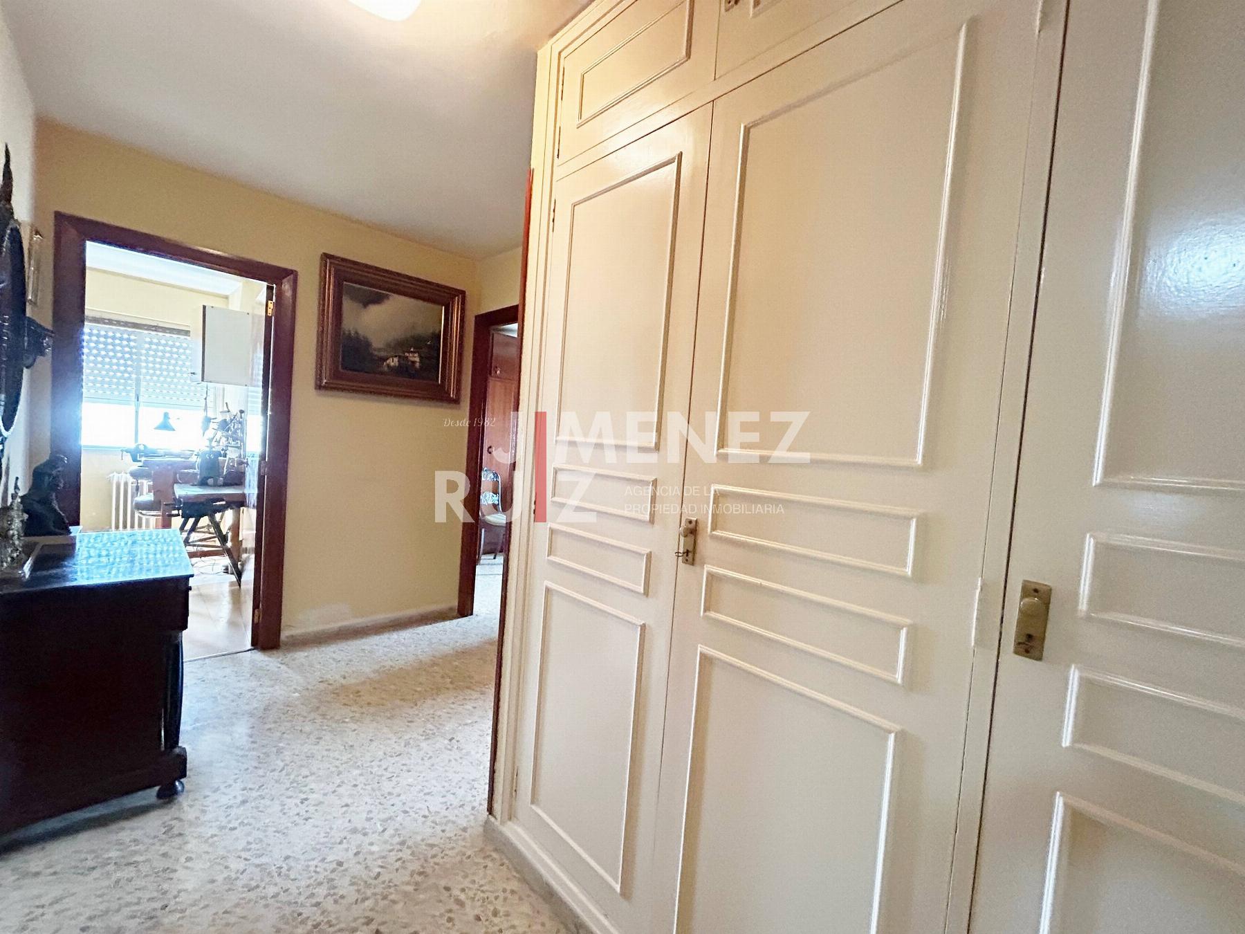 For sale of flat in Cádiz