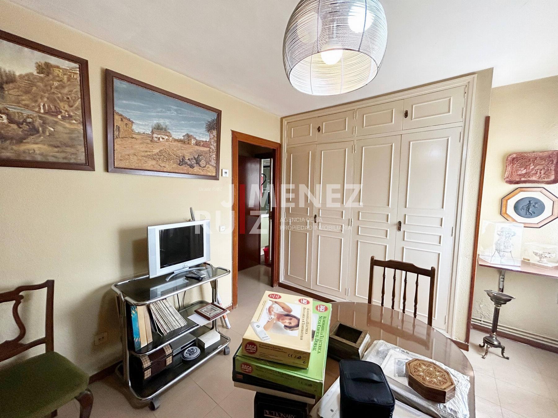For sale of flat in Cádiz