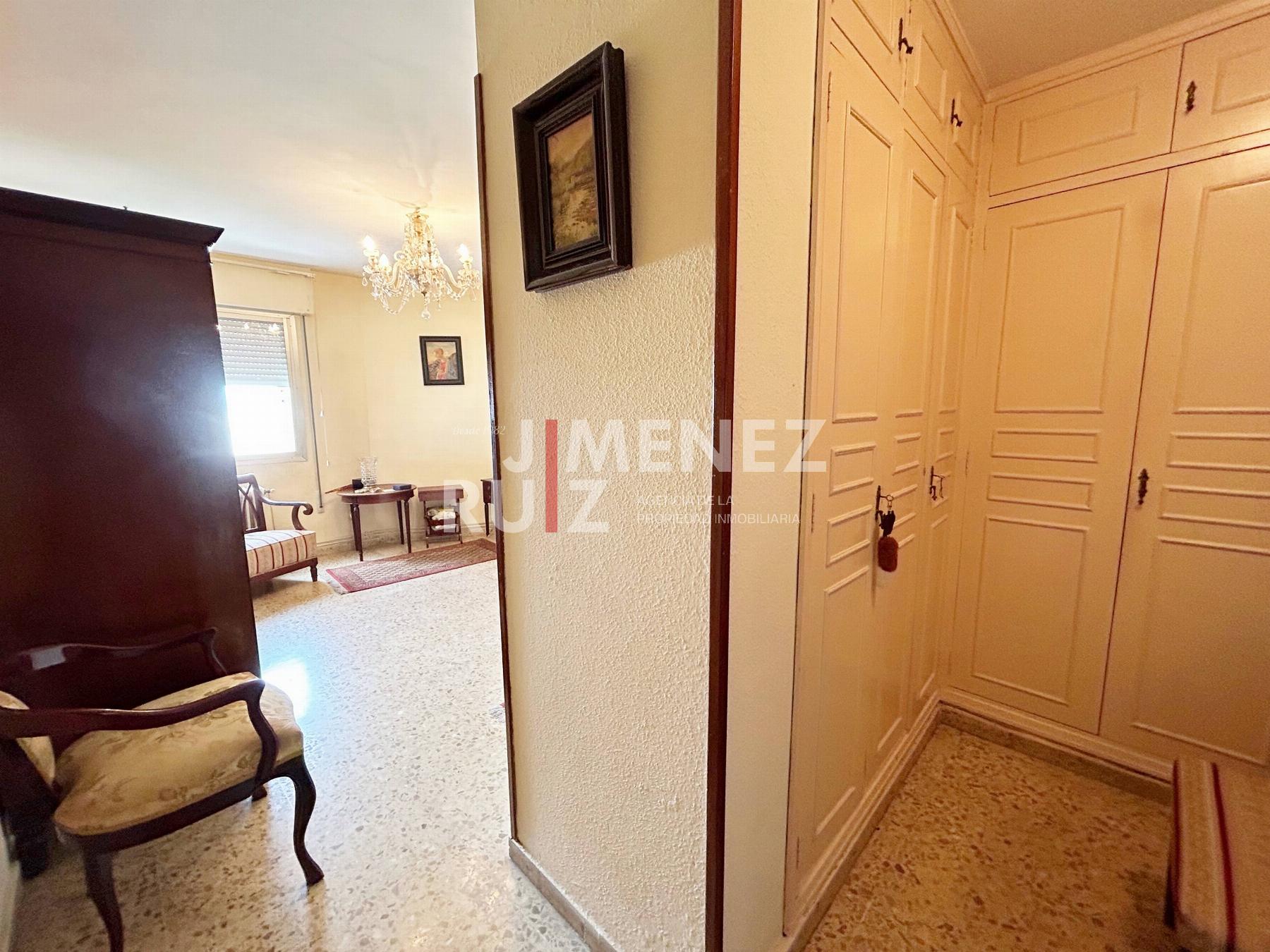 For sale of flat in Cádiz