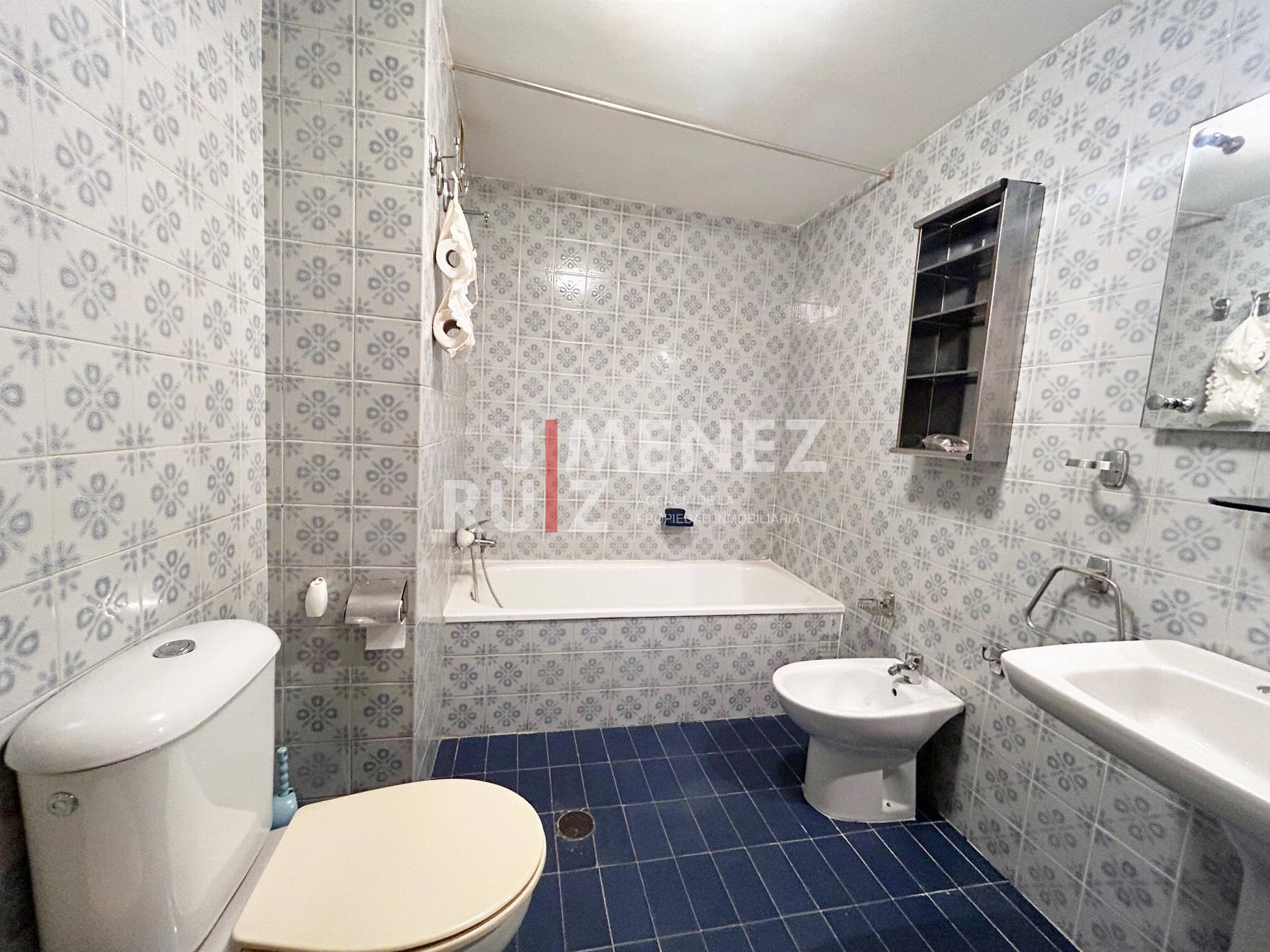 For sale of flat in Cádiz