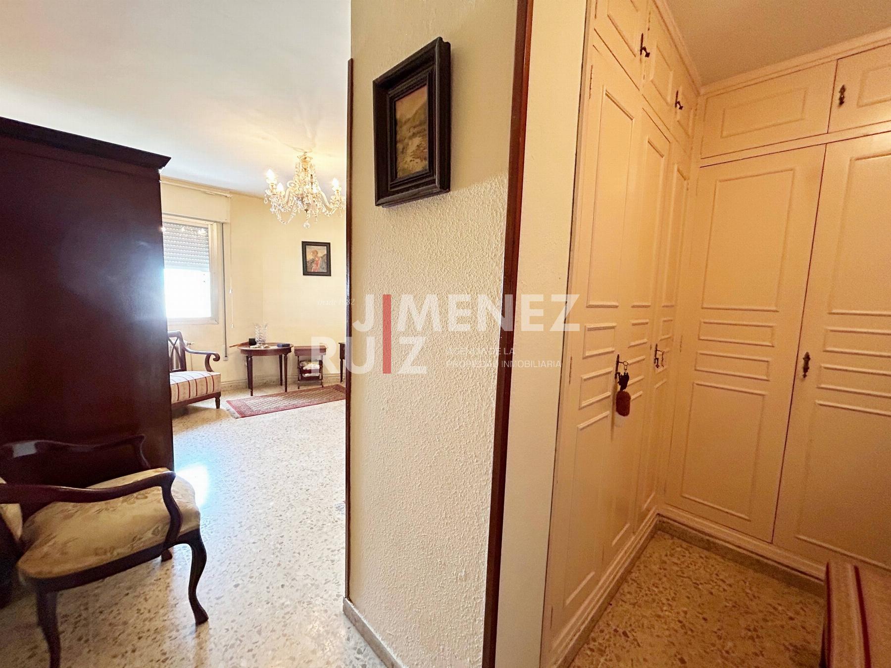 For sale of flat in Cádiz