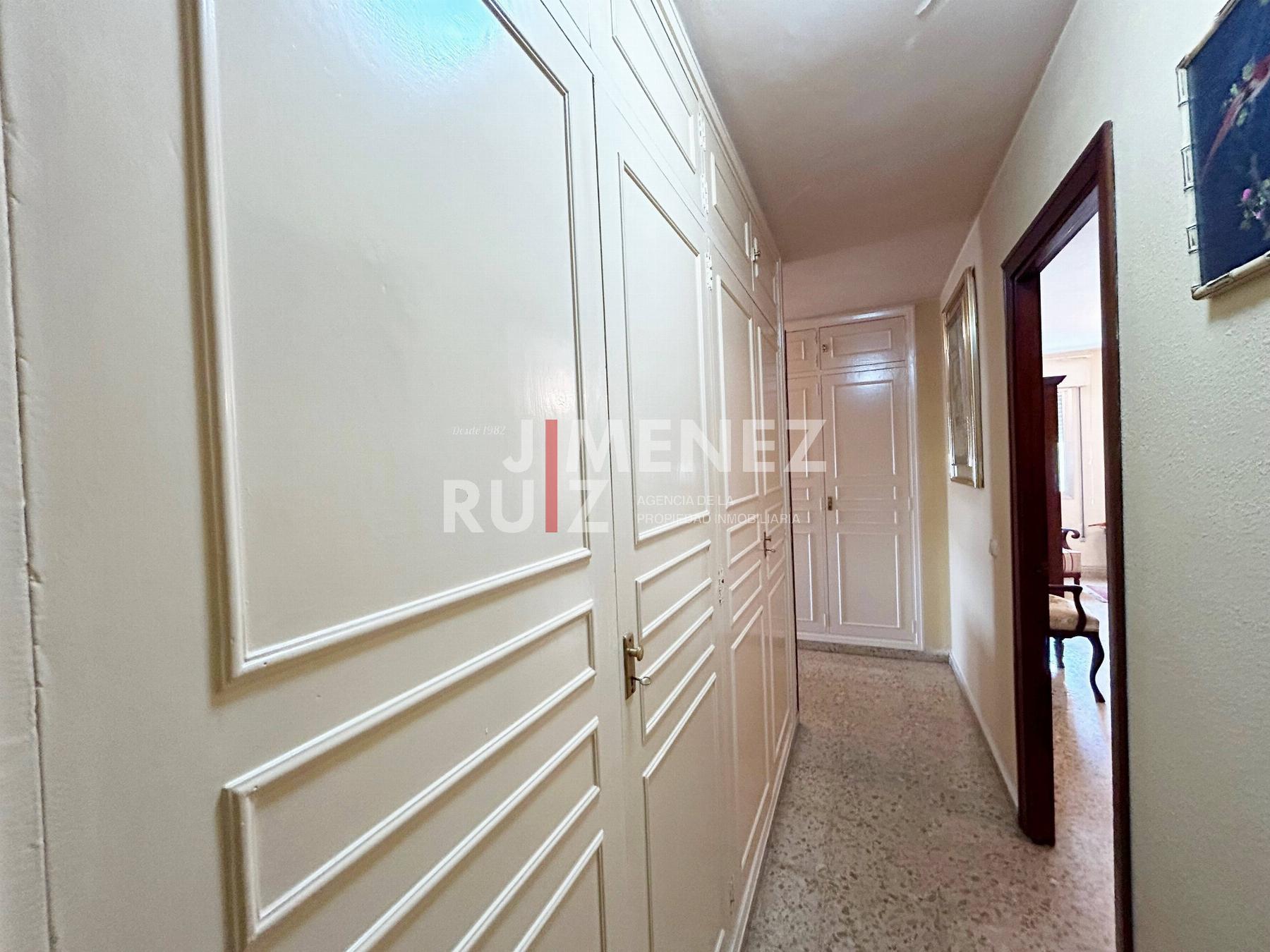 For sale of flat in Cádiz