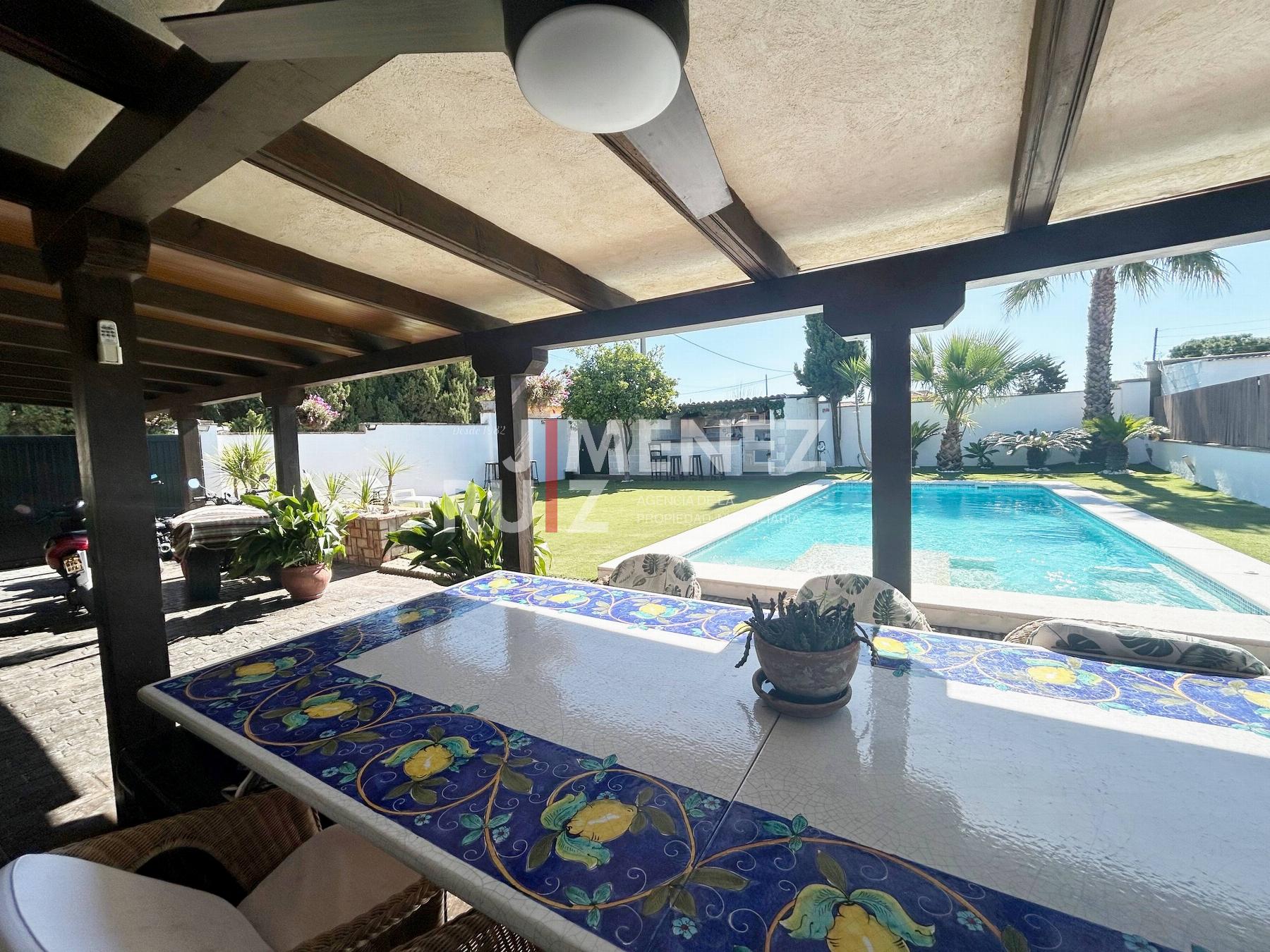 For sale of chalet in El Puerto de Santa María