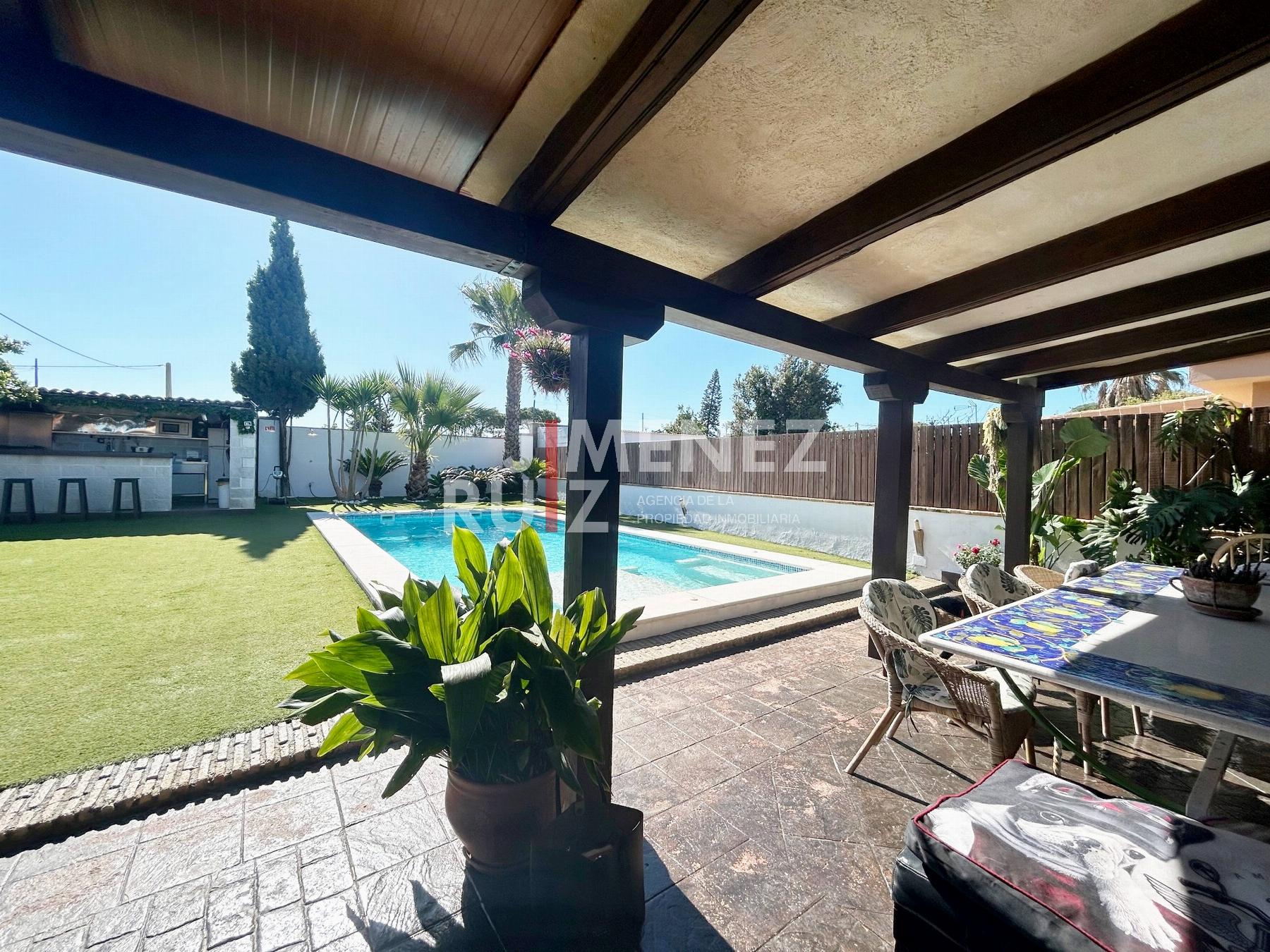 For sale of chalet in El Puerto de Santa María