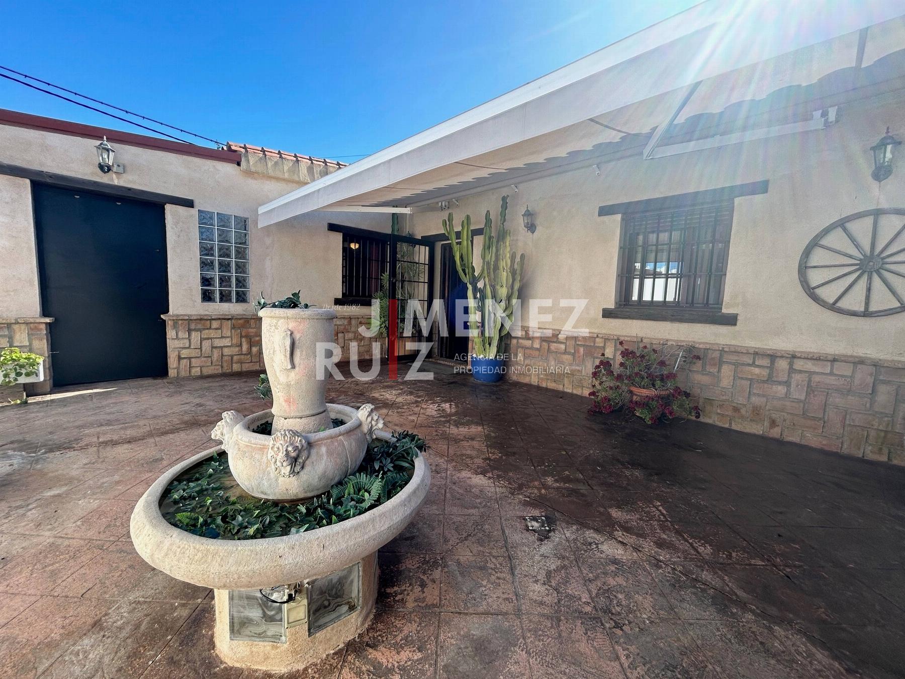 For sale of chalet in El Puerto de Santa María