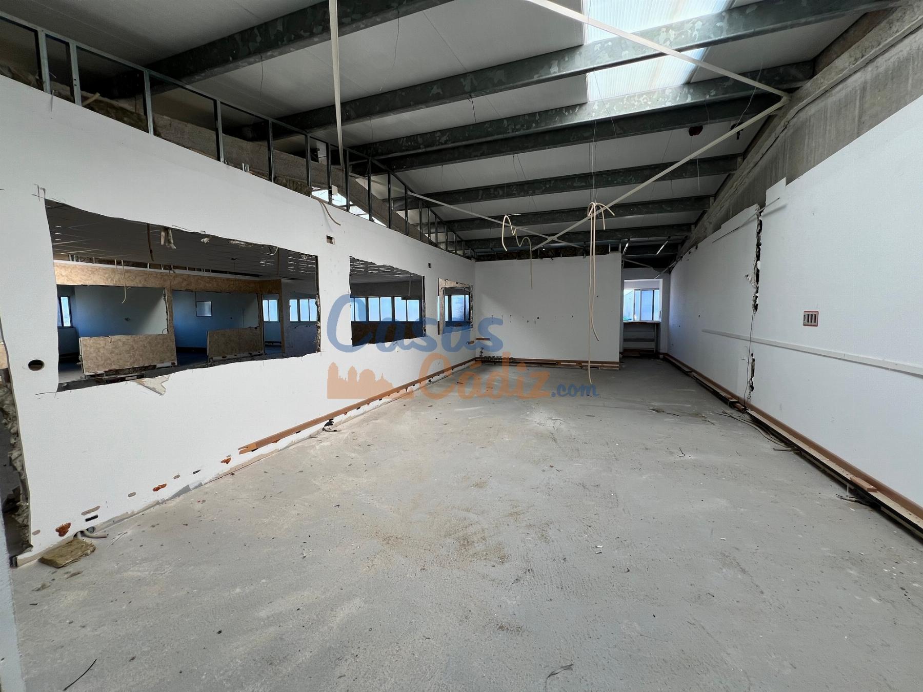 For sale of industrial plant/warehouse in El Puerto de Santa María