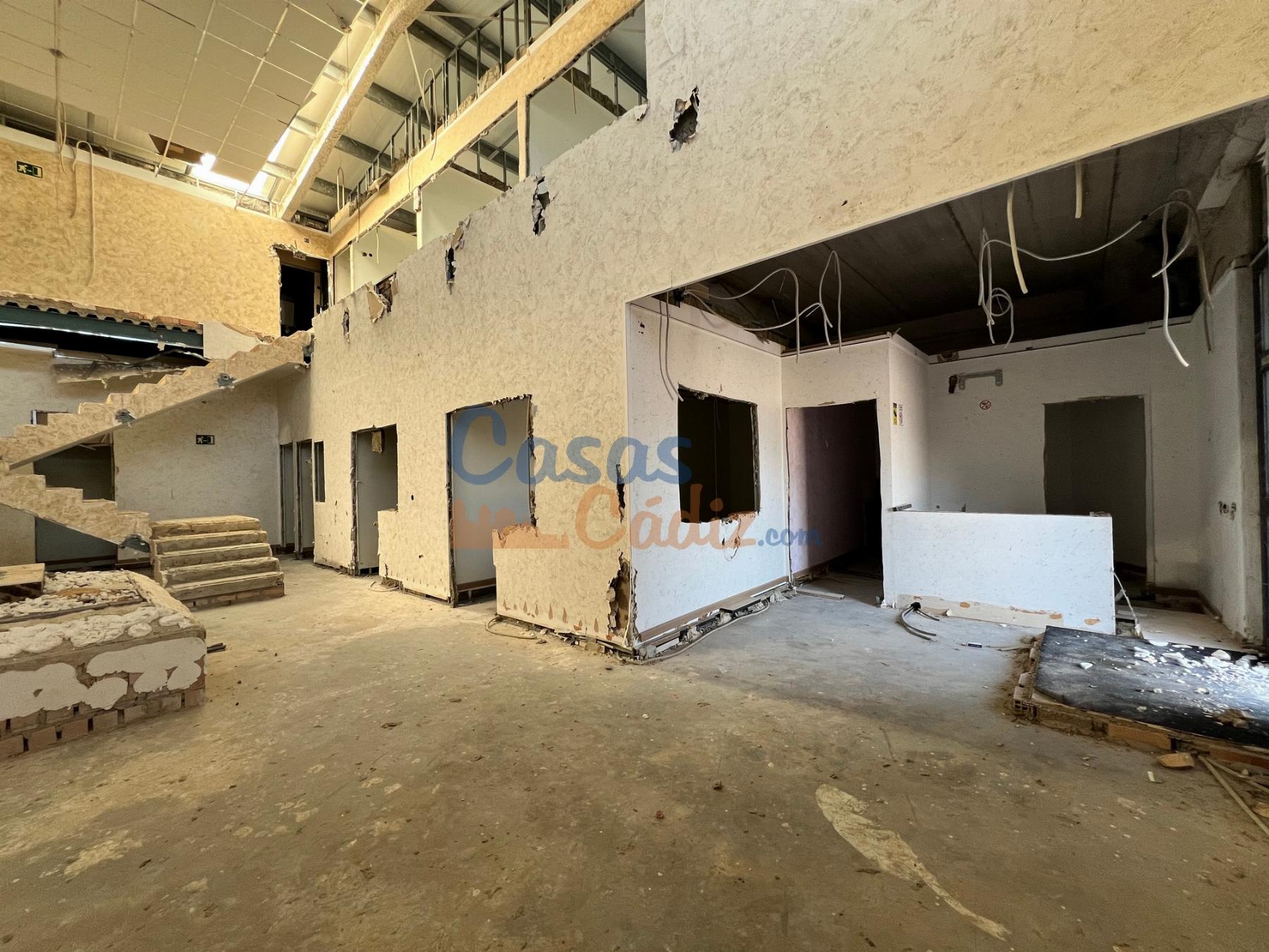 For sale of industrial plant/warehouse in El Puerto de Santa María