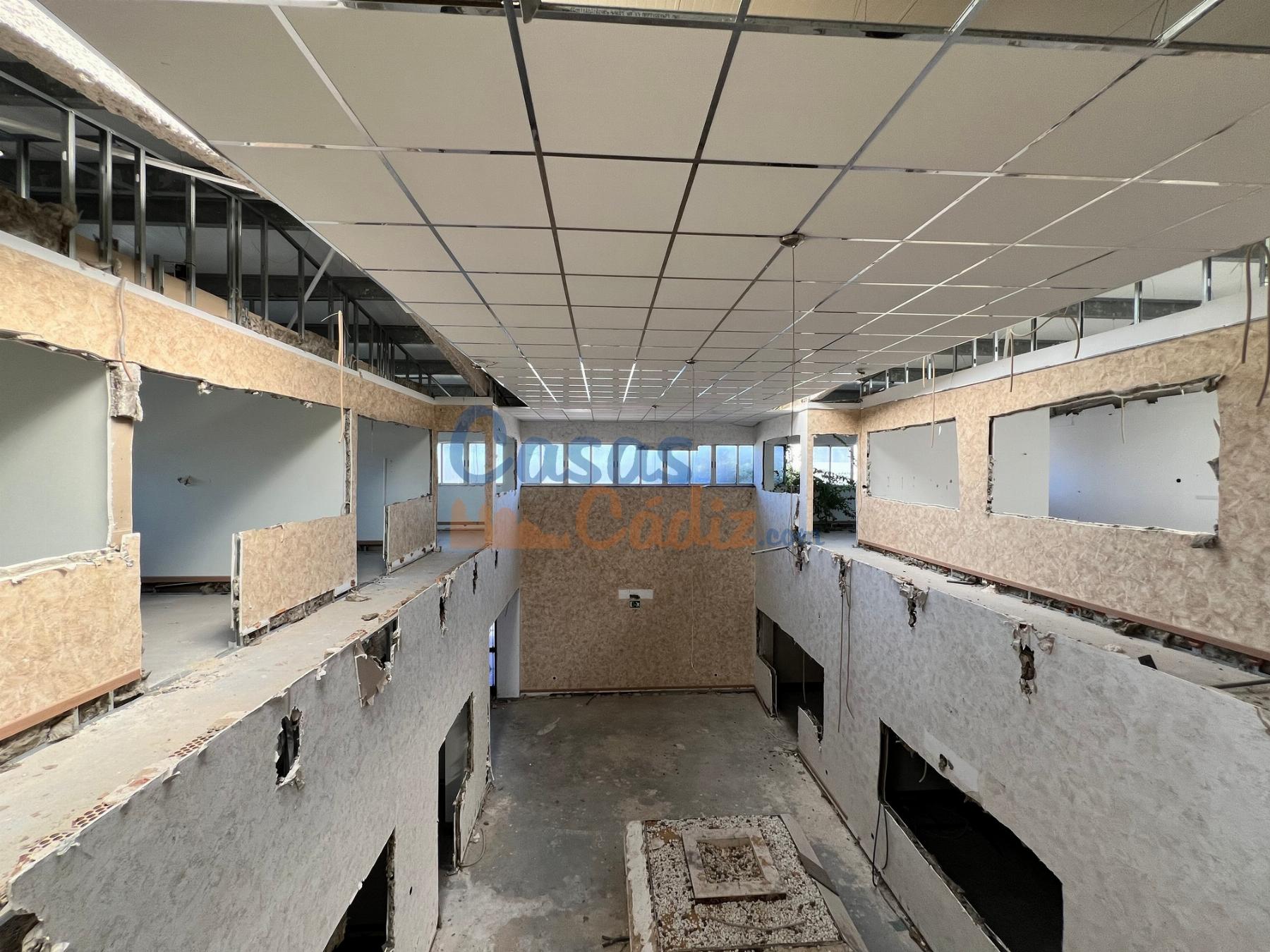 For sale of industrial plant/warehouse in El Puerto de Santa María