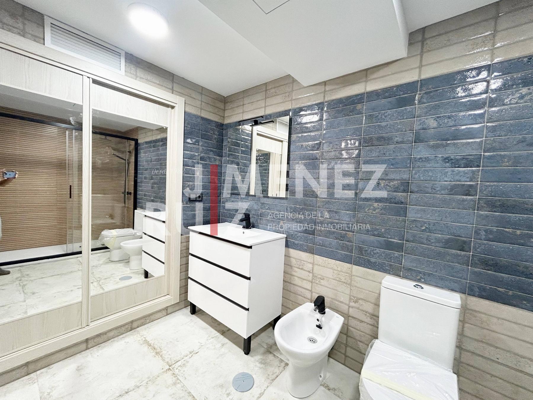 For sale of duplex in Cádiz