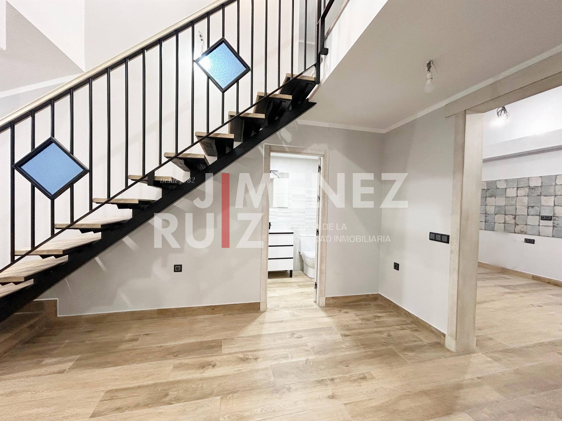For sale of duplex in Cádiz