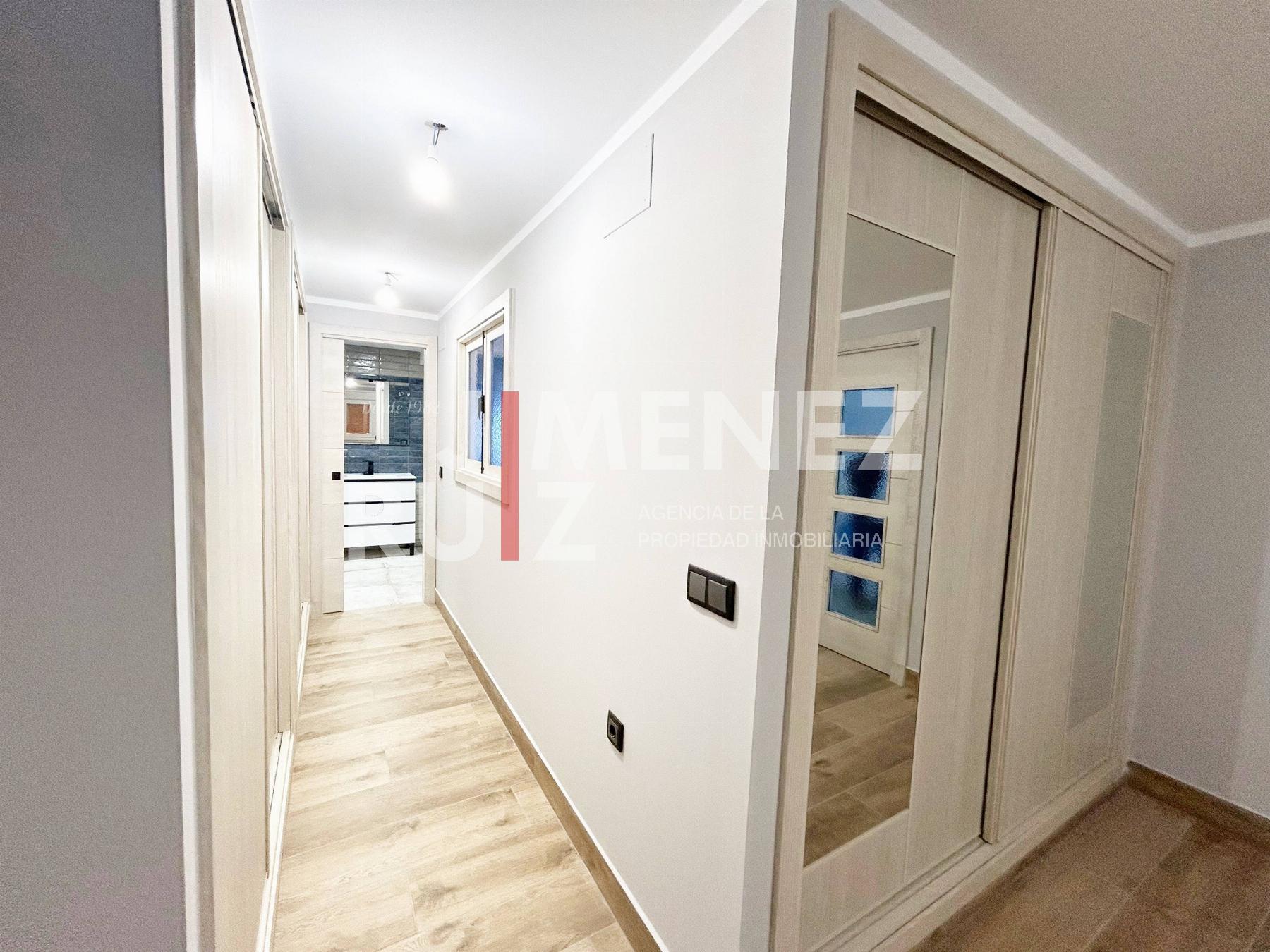 For sale of duplex in Cádiz